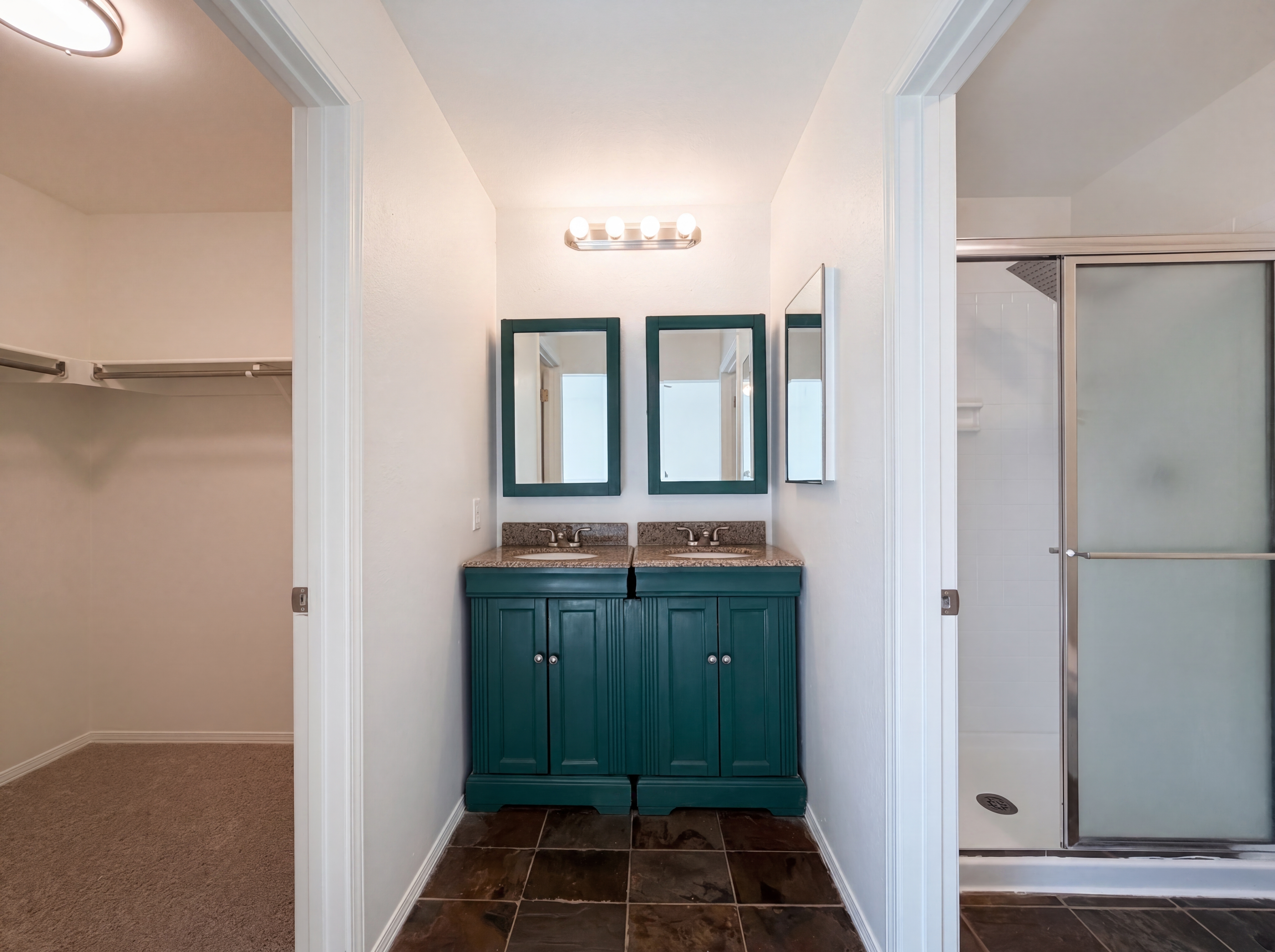 Photo 16 of 42 of 10330 E Weaver Pl, Englewood, CO