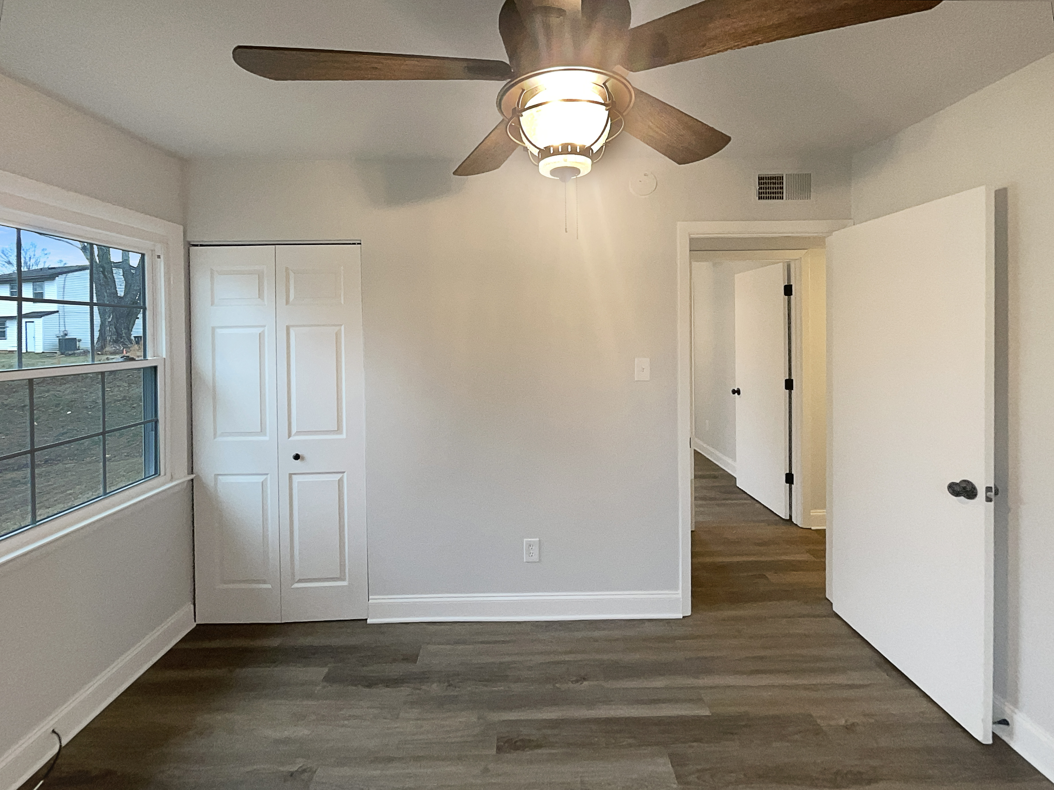 Photo 13 of 17 of 4043 Larkspur Pl, Winston Salem, NC