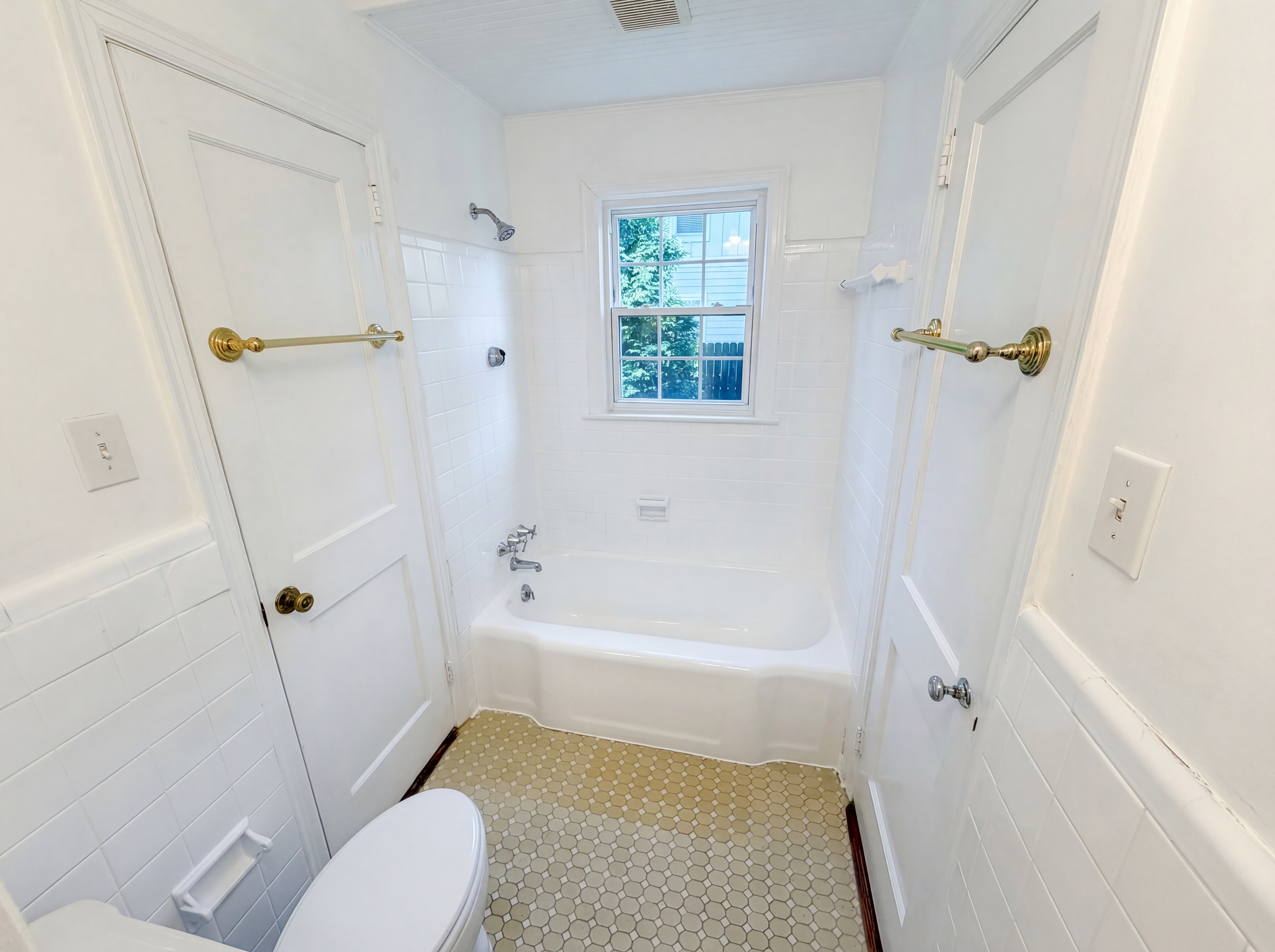 Photo 15 of 32 of 4467 Woodlark Ln, Charlotte, NC
