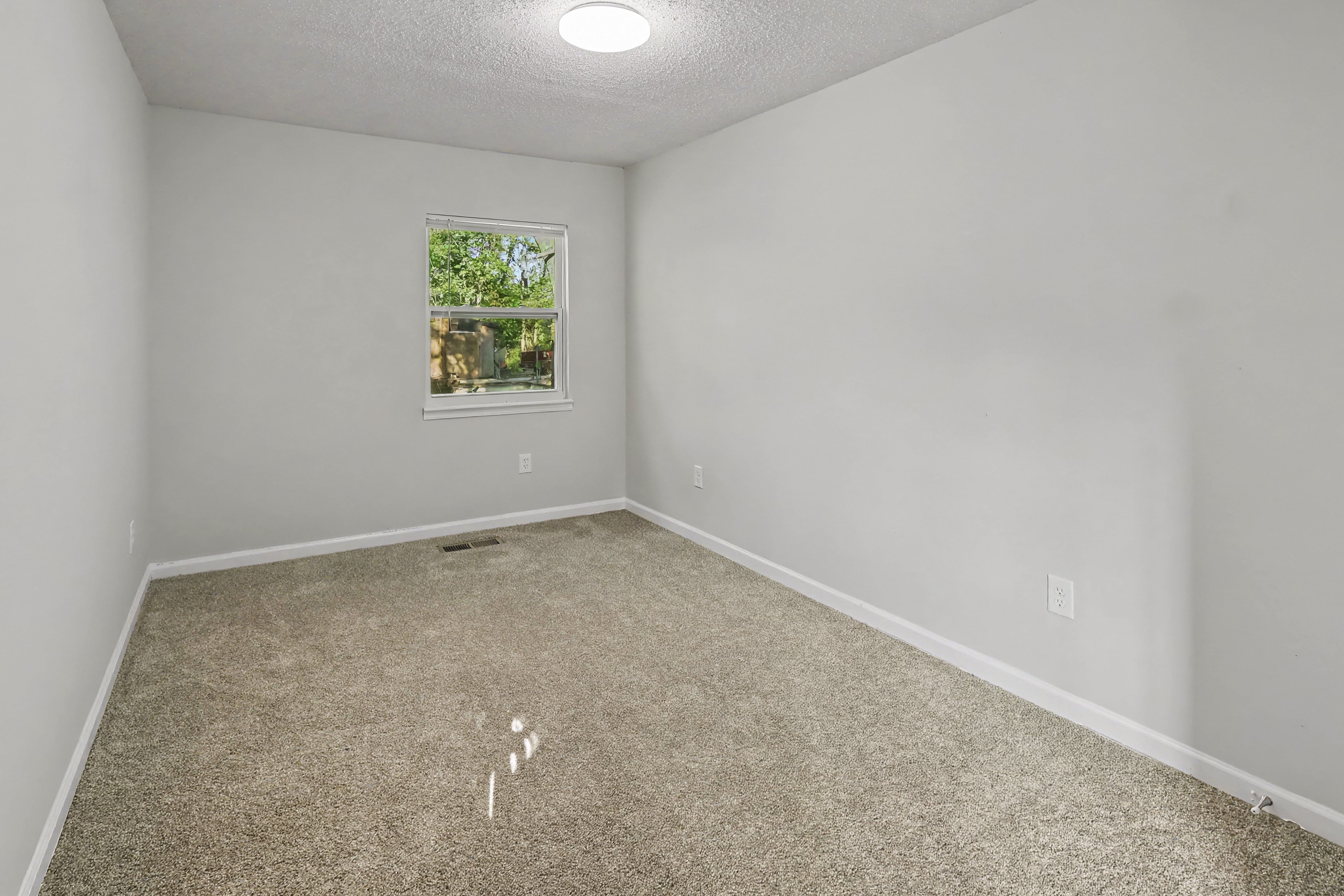 Photo 13 of 15 of 1724 Burgin Ave, Birmingham, AL