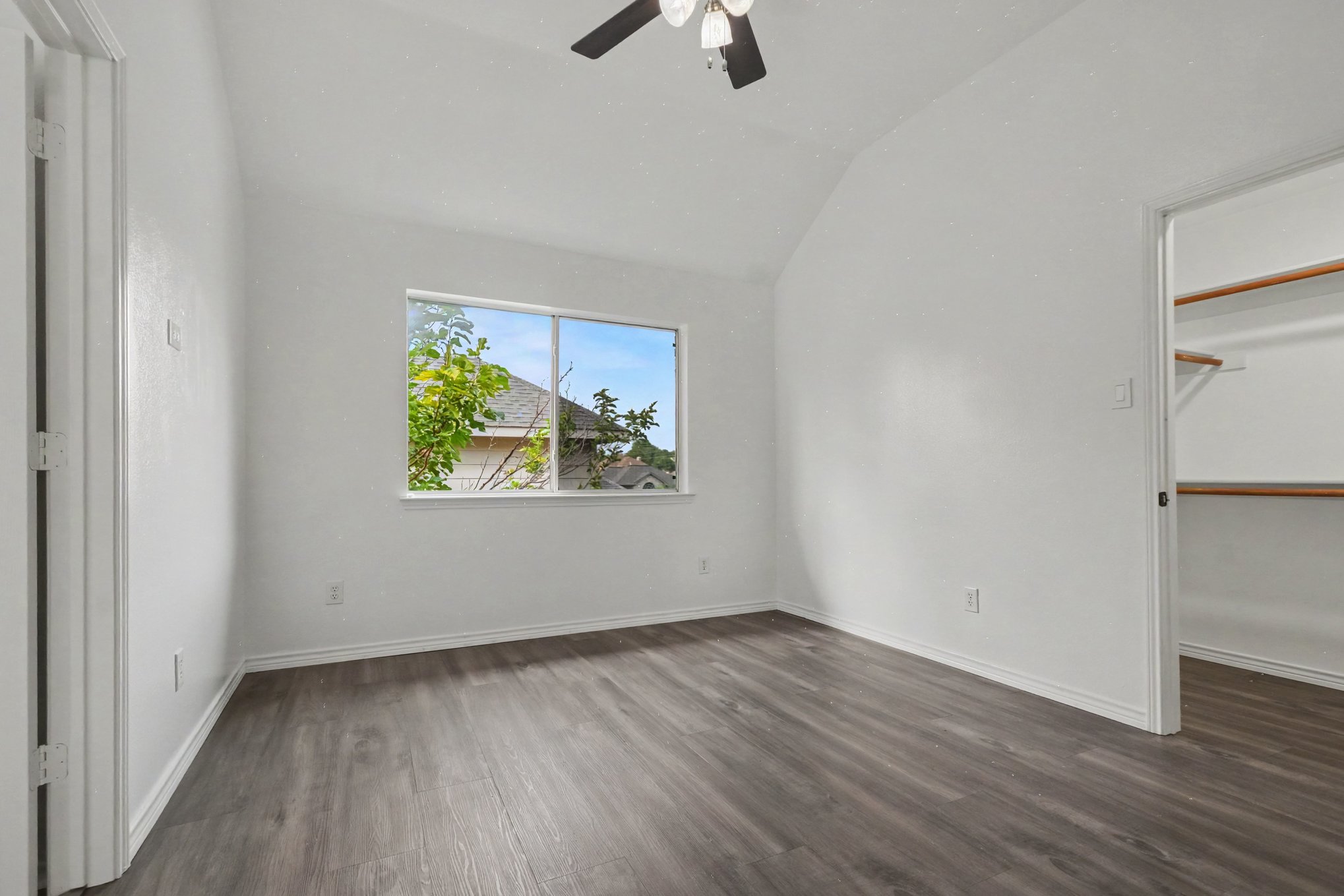 Photo 43 of 50 of 2406 Manchester Dr, Carrollton, TX