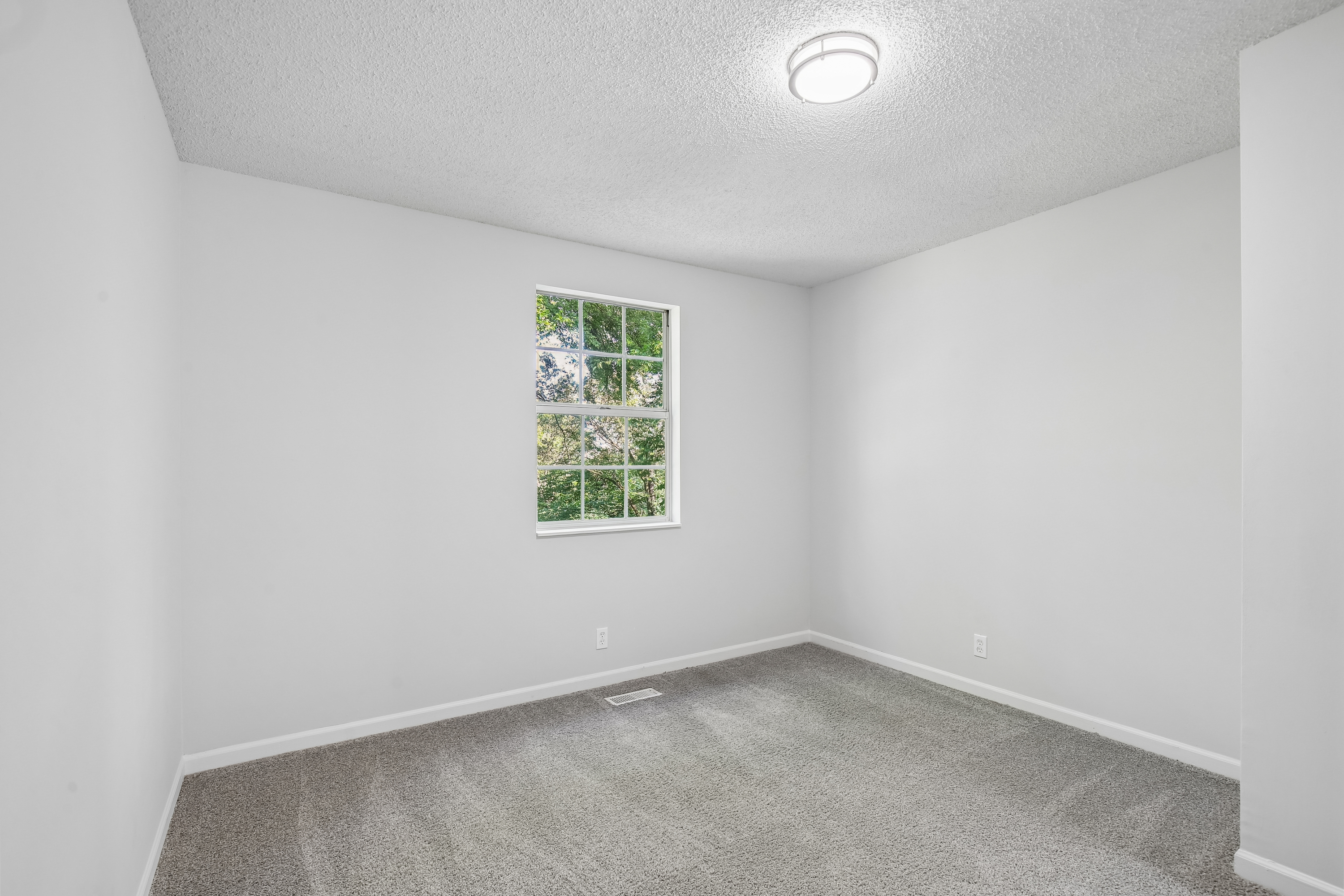 Photo 58 of 79 of 5148 Roxborough Dr, Hermitage, TN