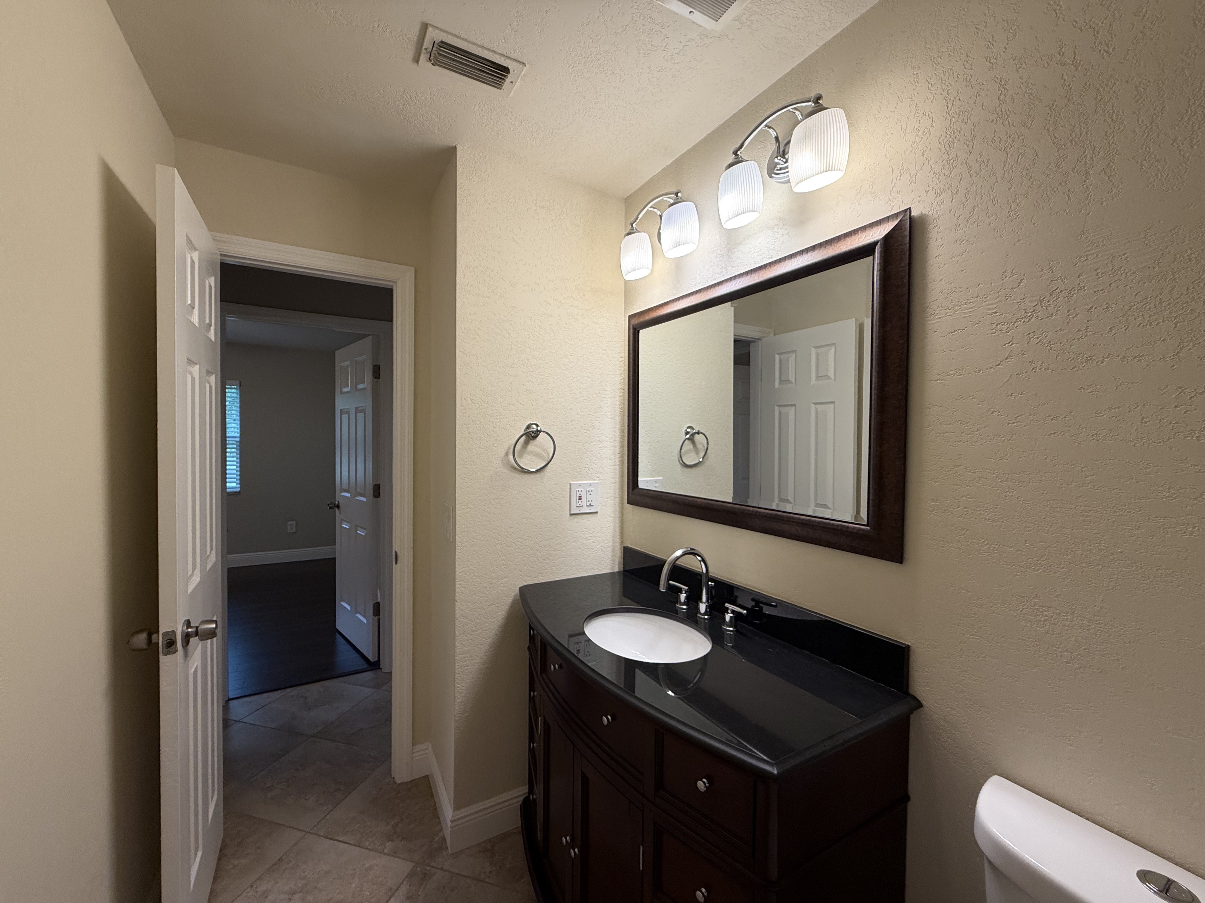 Photo 20 of 26 of 881 Vicksburg St, Deltona, FL