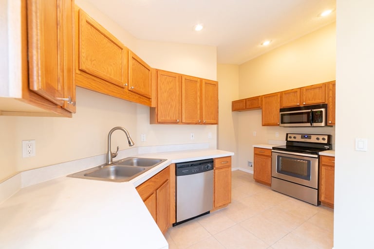 Photo 2 of 18 - 106 London Fog Way, Sanford, FL 32771
