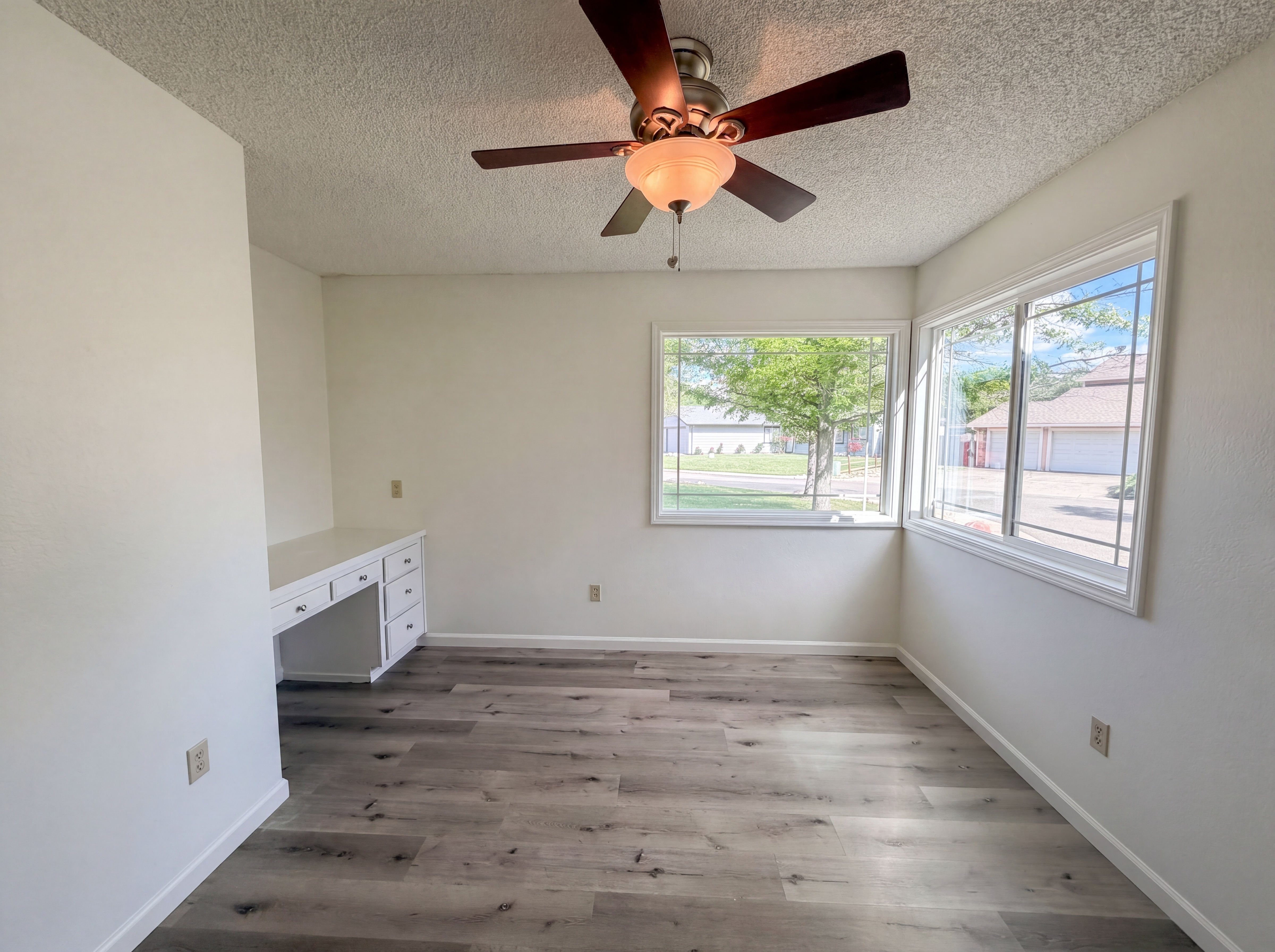 Photo 17 of 27 of 5901 Small Hill Ct, Citrus Heights, CA