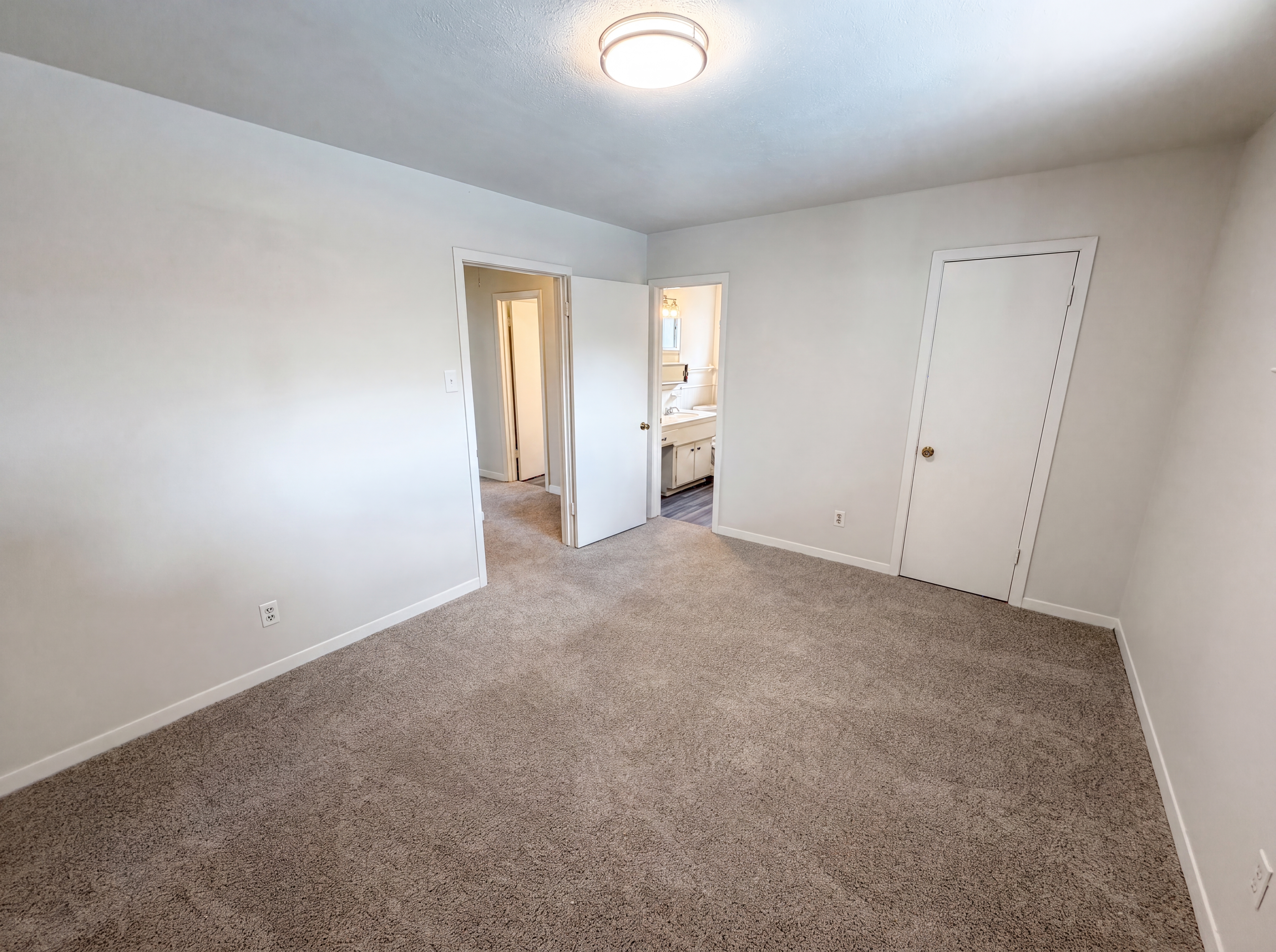 Photo 17 of 26 of 910 Luella Ave, Deer Park, TX