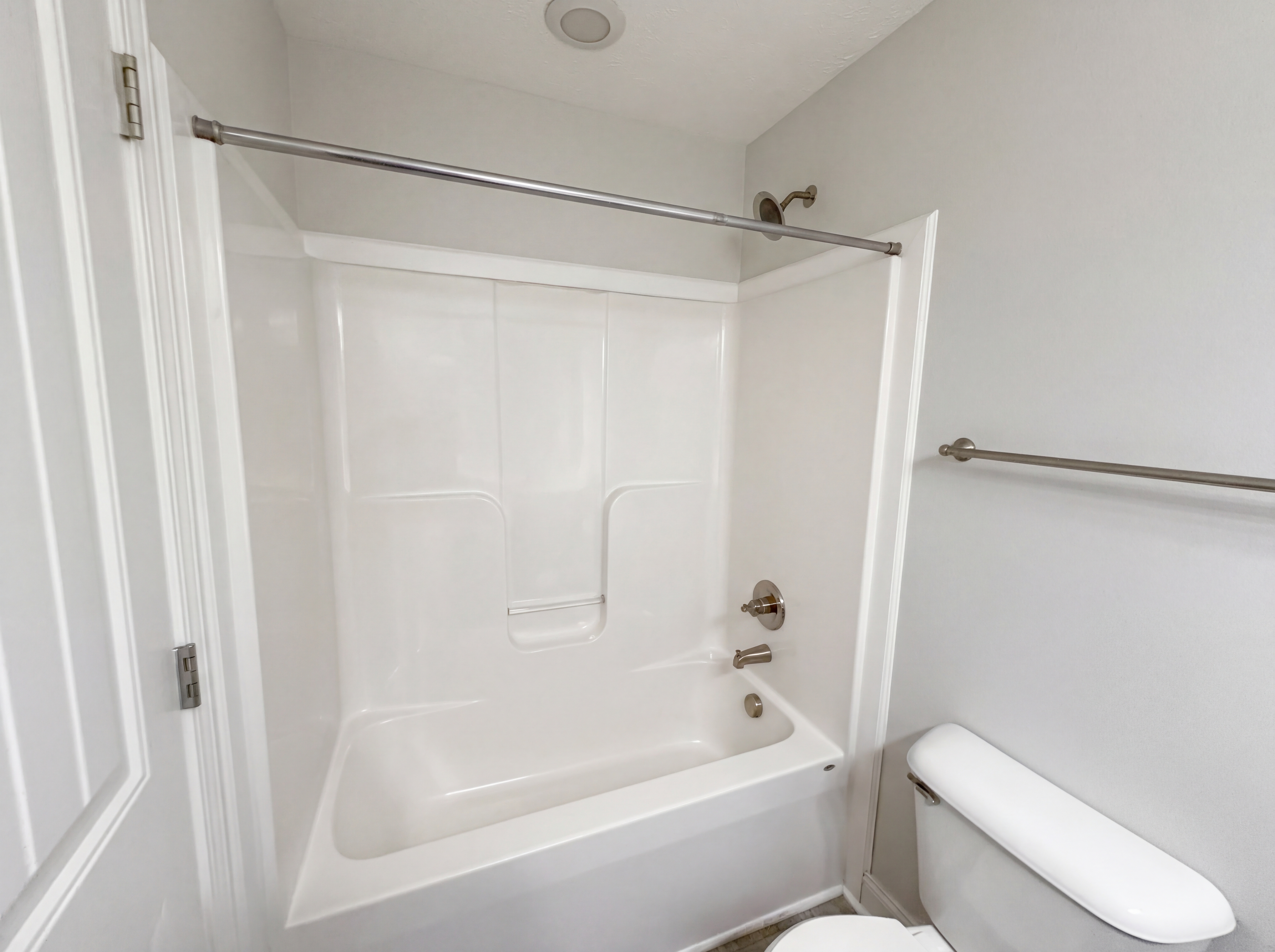 Photo 10 of 22 of 432 Leslie Wood Dr, Clarksville, TN
