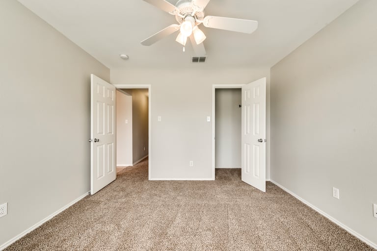 Photo 31 of 34 - 1525 Redman Dr, Royse City, TX 75189