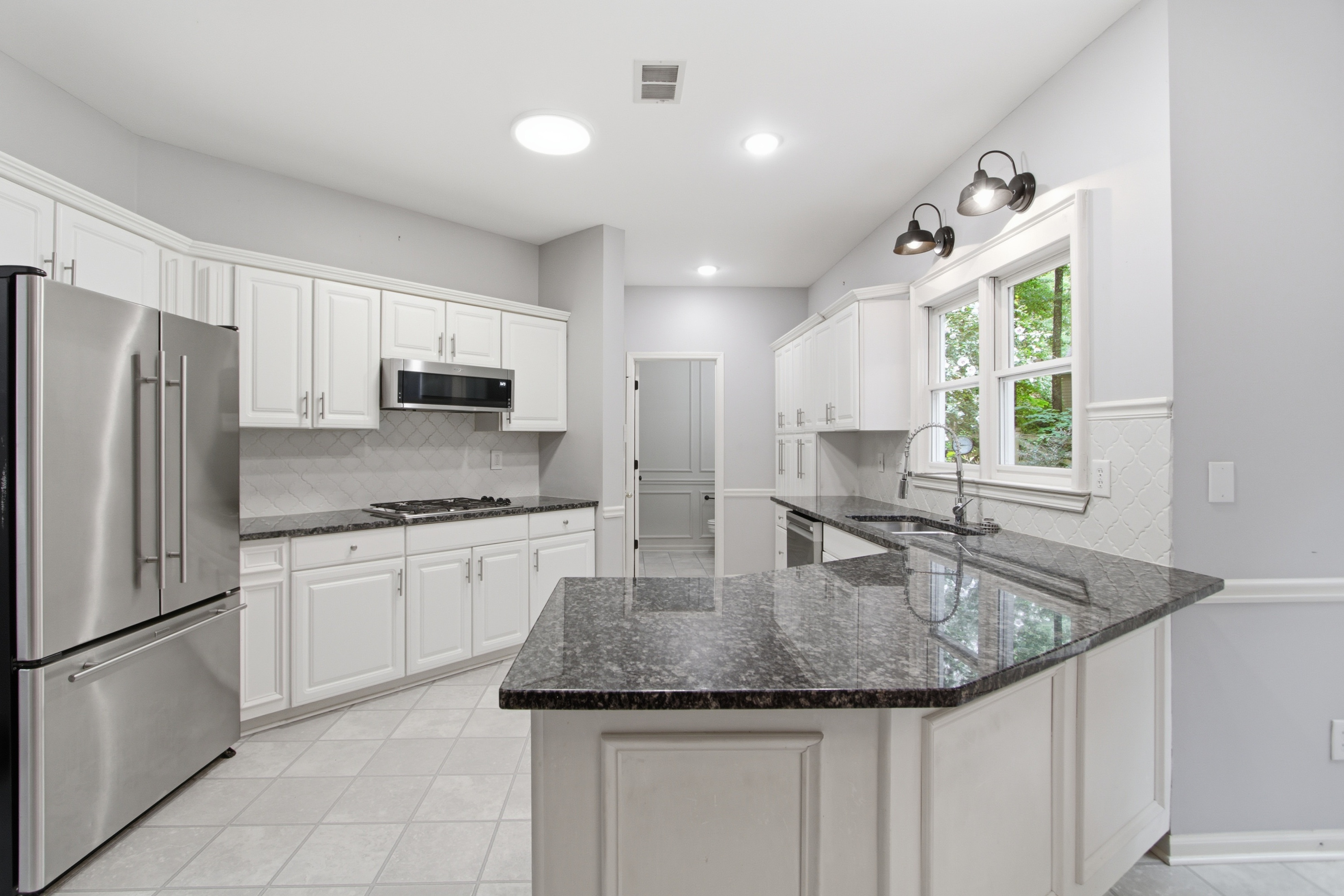 Photo 10 of 42 of 5117 Chipping Dr NW, Acworth, GA