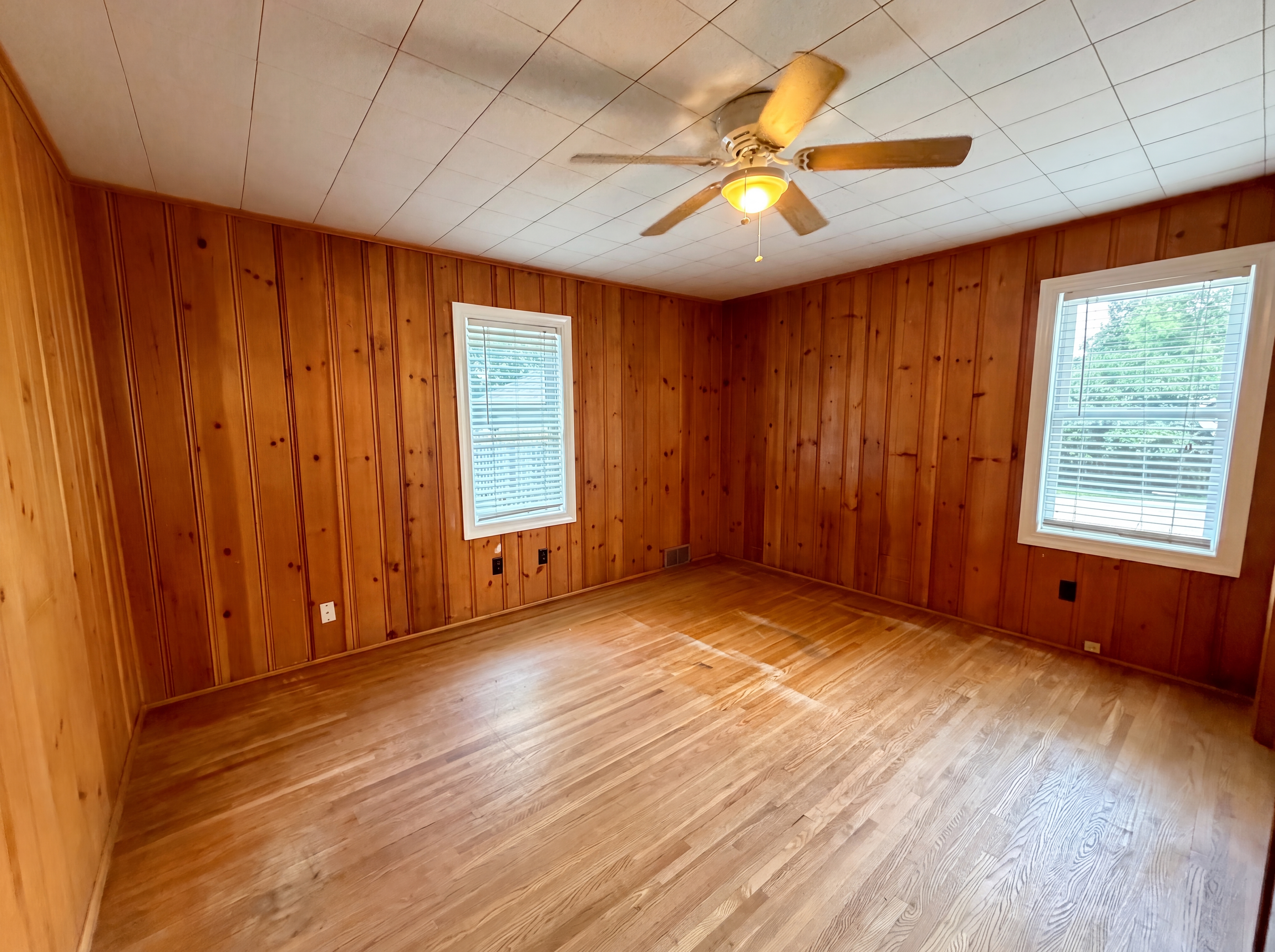 Photo 12 of 18 of 6026 Xerxes Ave S, Edina, MN