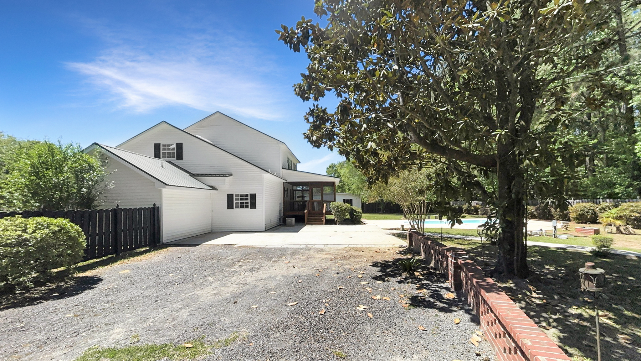 Photo 5 of 28 of 361 Kelly Bay Rd, Walterboro, SC