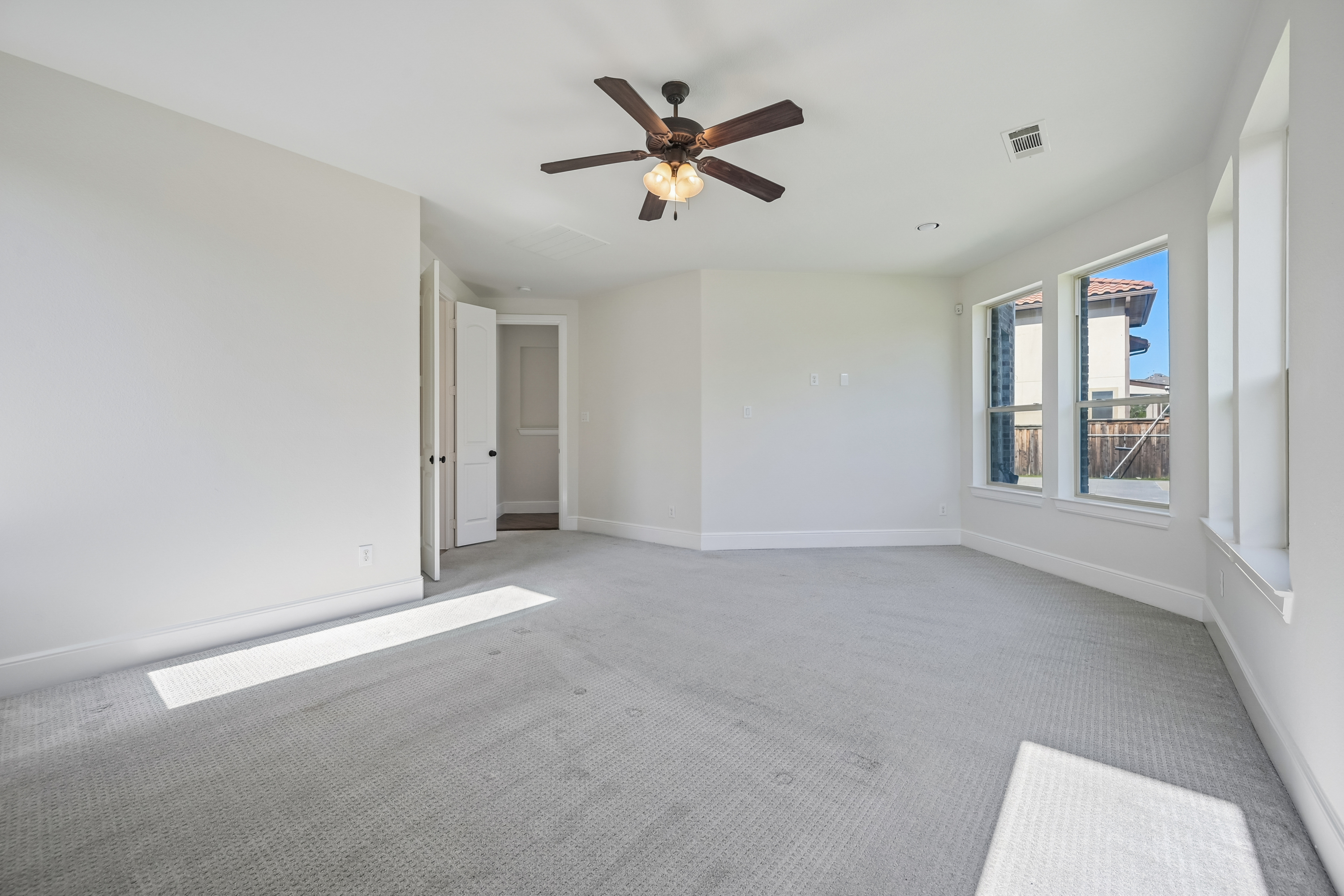 Photo 19 of 36 of 2156 Alcove Dr, Frisco, TX