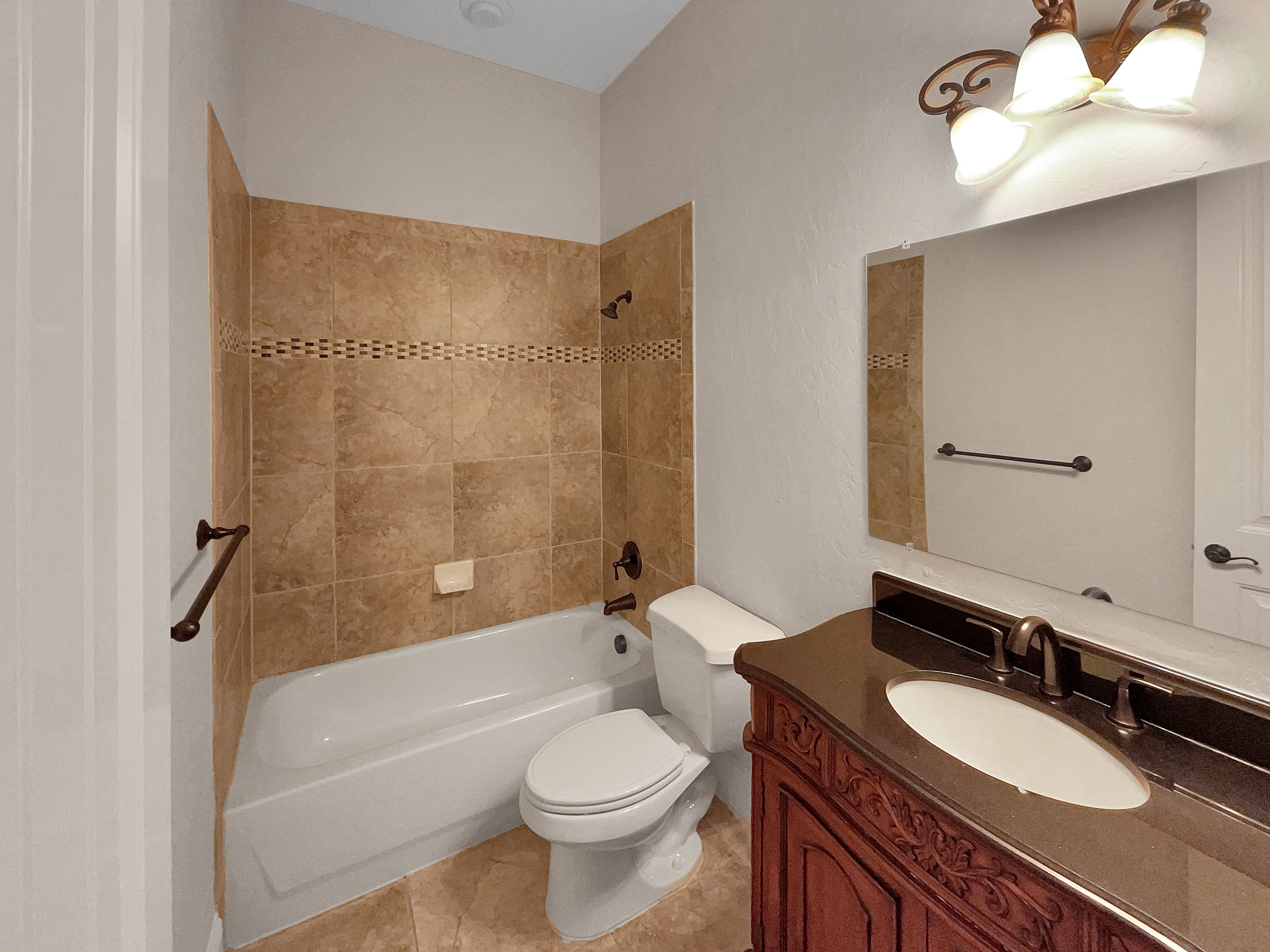 Photo 13 of 36 of 913 Clack Dr, Garland, TX
