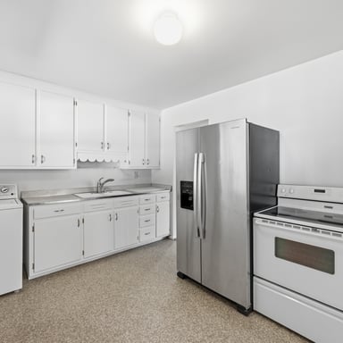 Property photo 2 of 1636 Happiness Dr