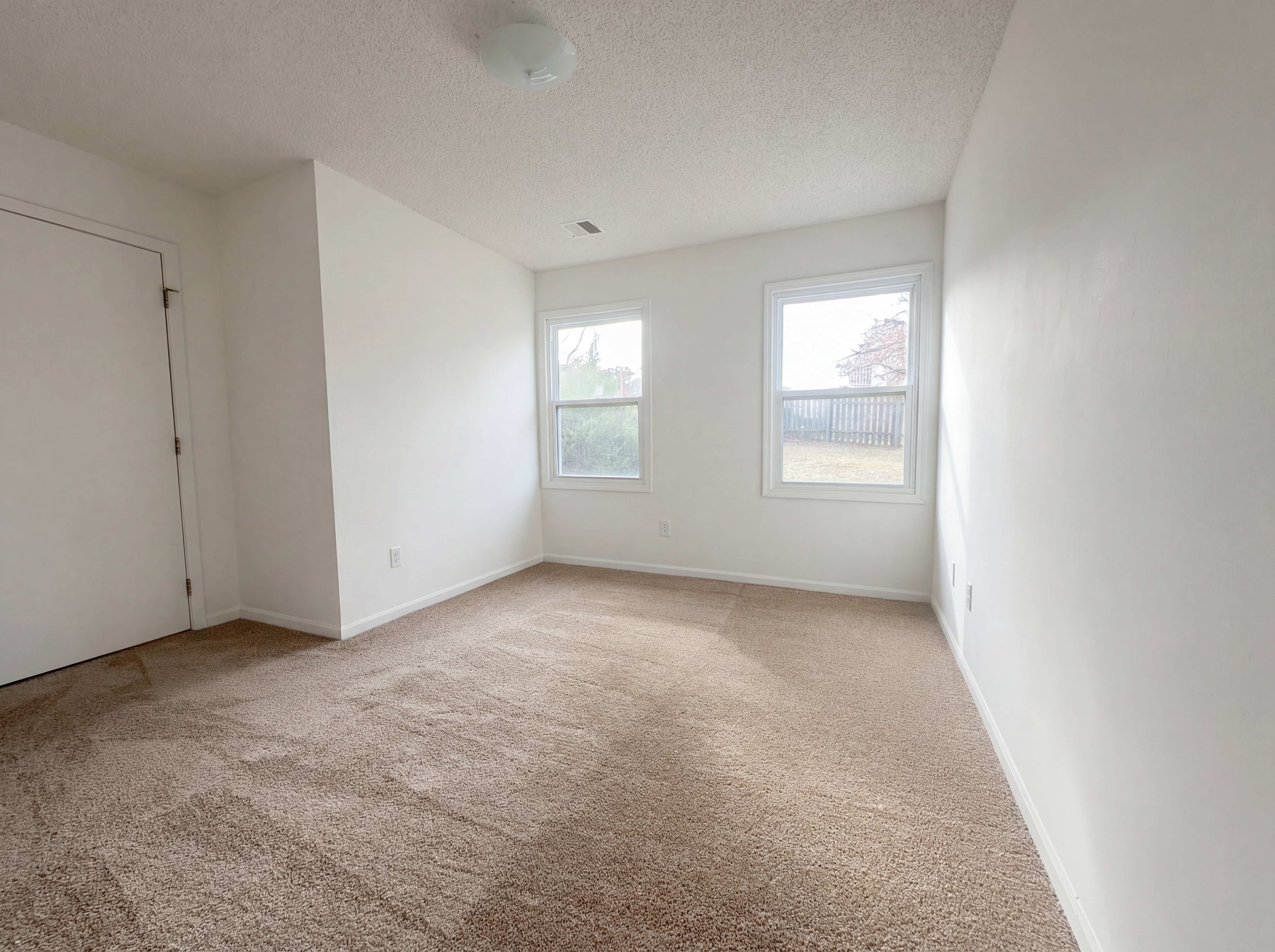 Photo 8 of 27 of 14110 Lora St, Smithville, MO