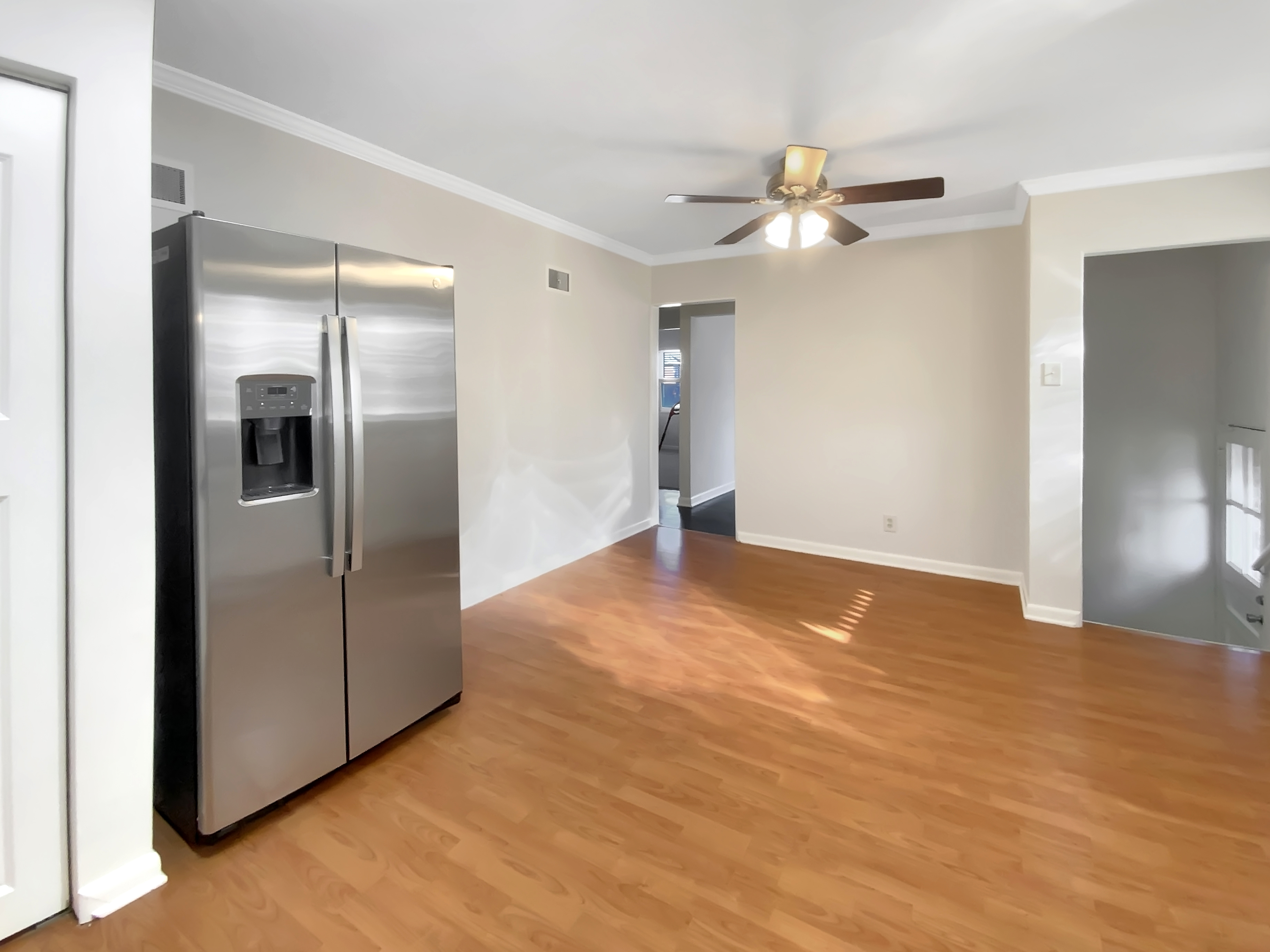 Photo 8 of 19 of 826 Catskill Dr, Saint Louis, MO