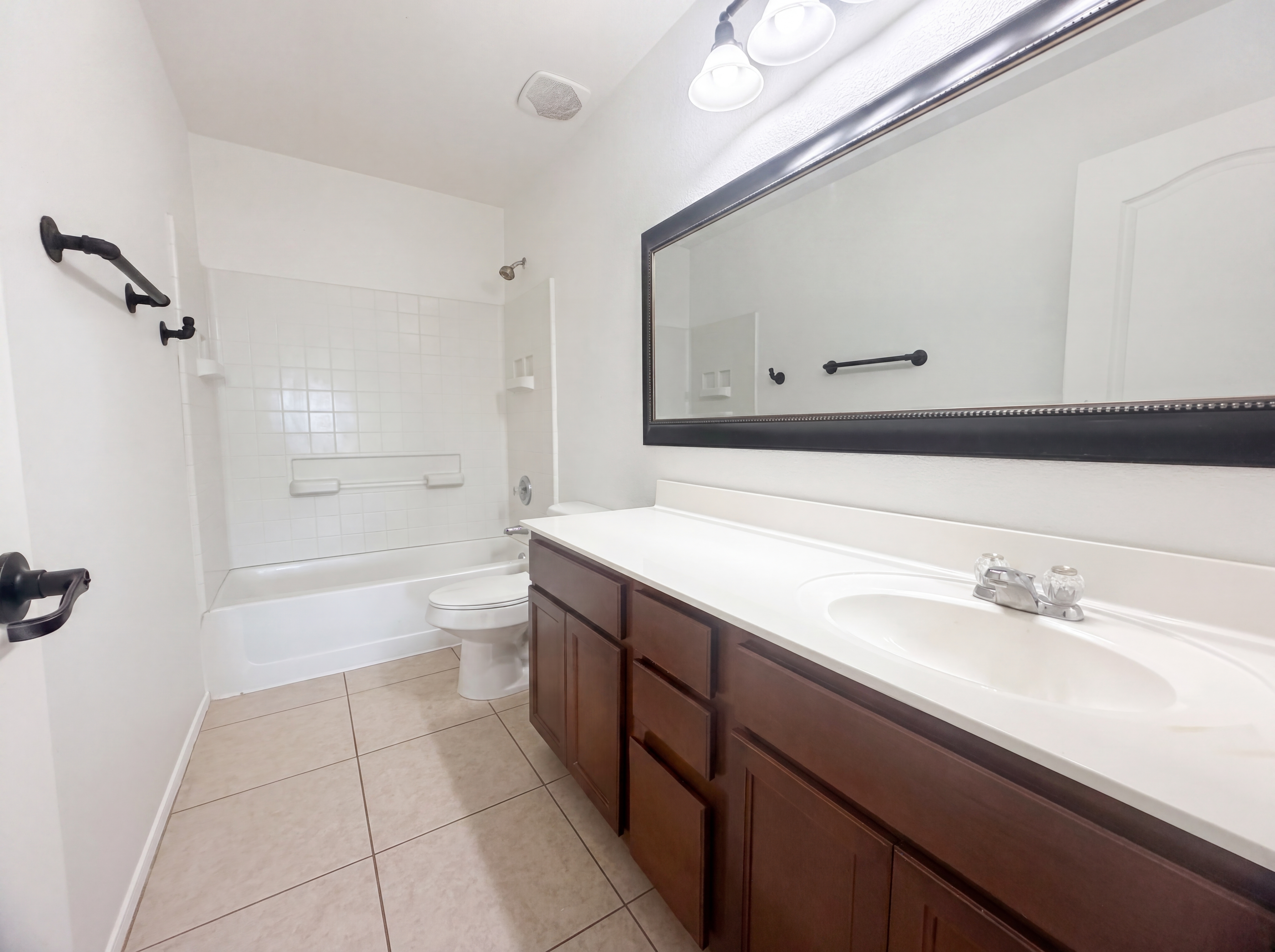 Photo 10 of 18 of 1043 E Daniella Dr, San Tan Valley, AZ