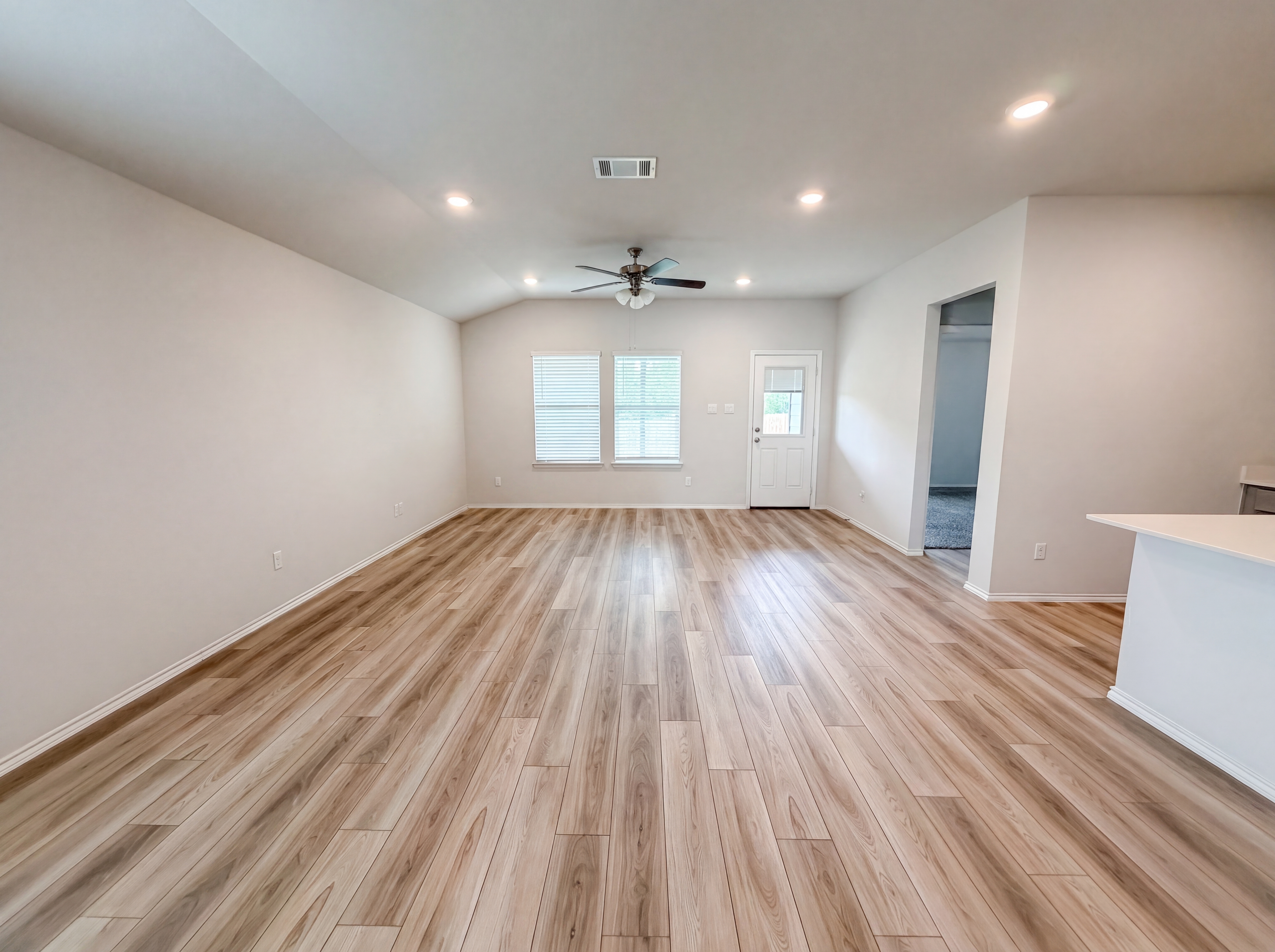Photo 3 of 16 of 10008 Altara Cv, Killeen, TX
