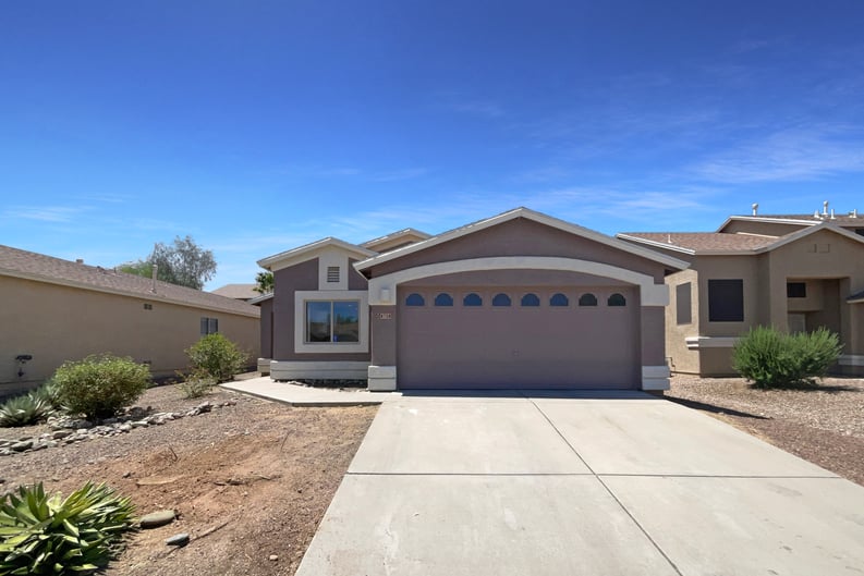 Property photo 1 of 8758 E Mountain Spring Dr