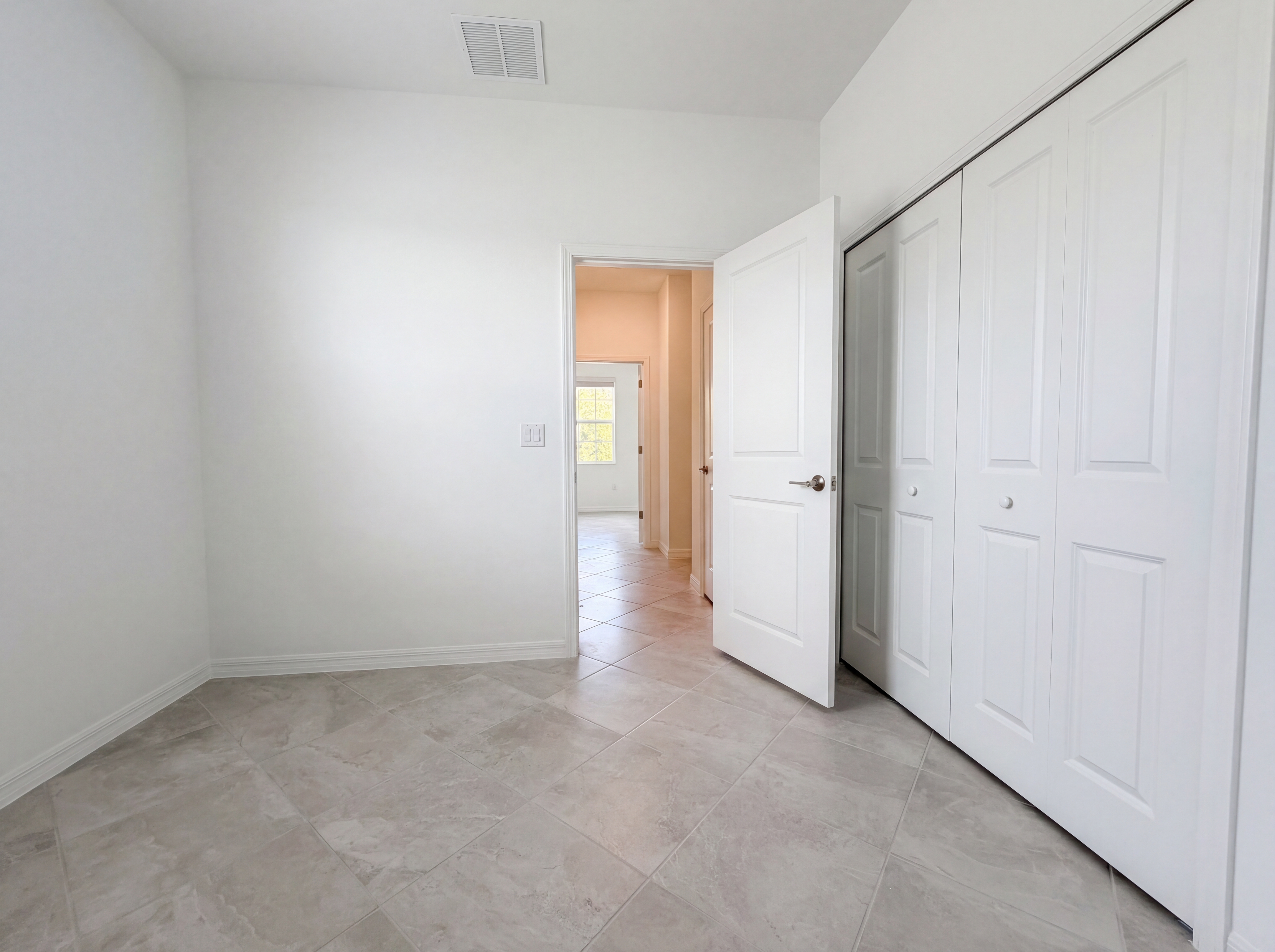Photo 15 of 34 of 3818 NW 46th St, Cape Coral, FL