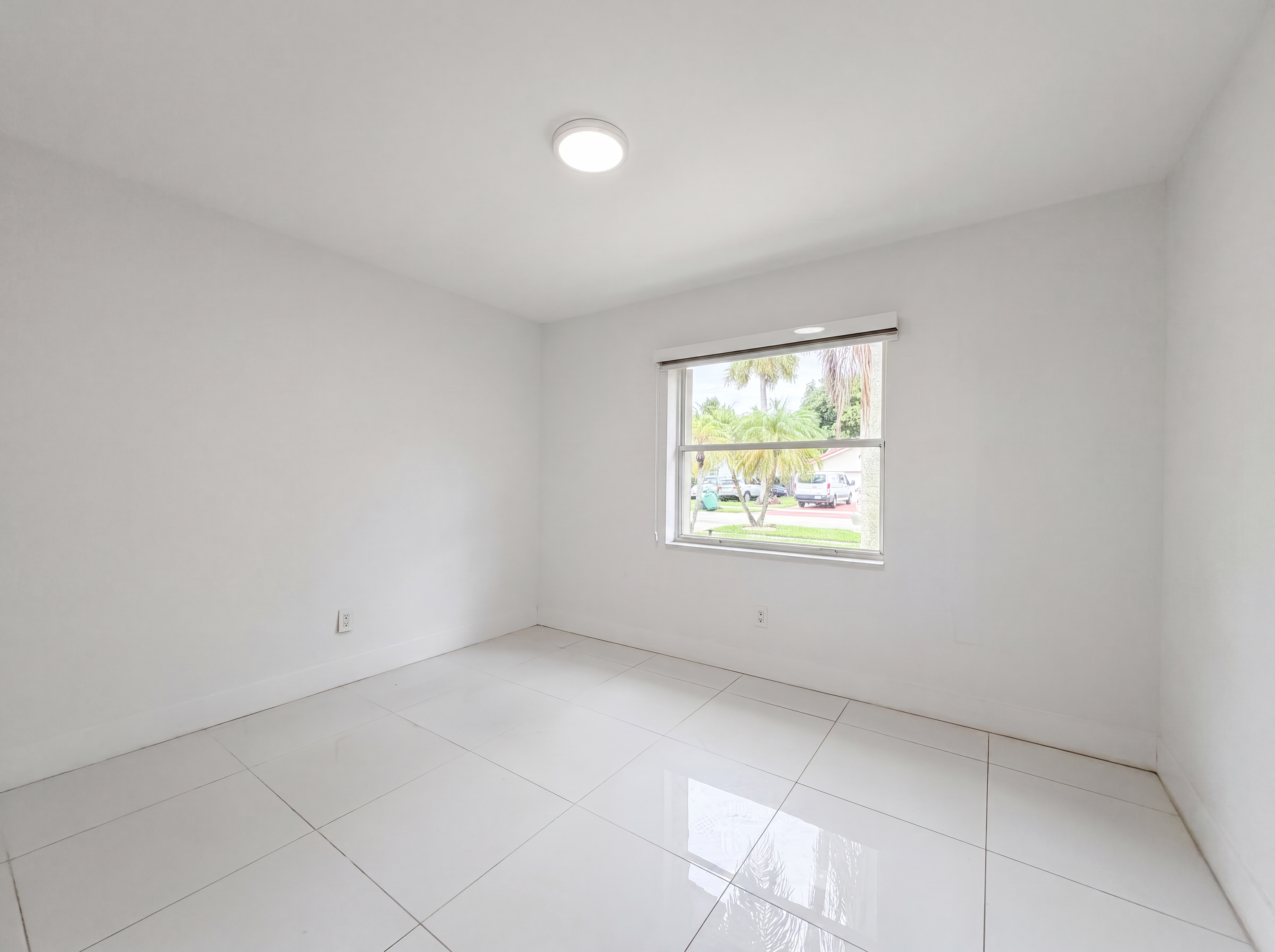 Photo 19 of 25 of 16571 SW 145th Ave, Miami, FL