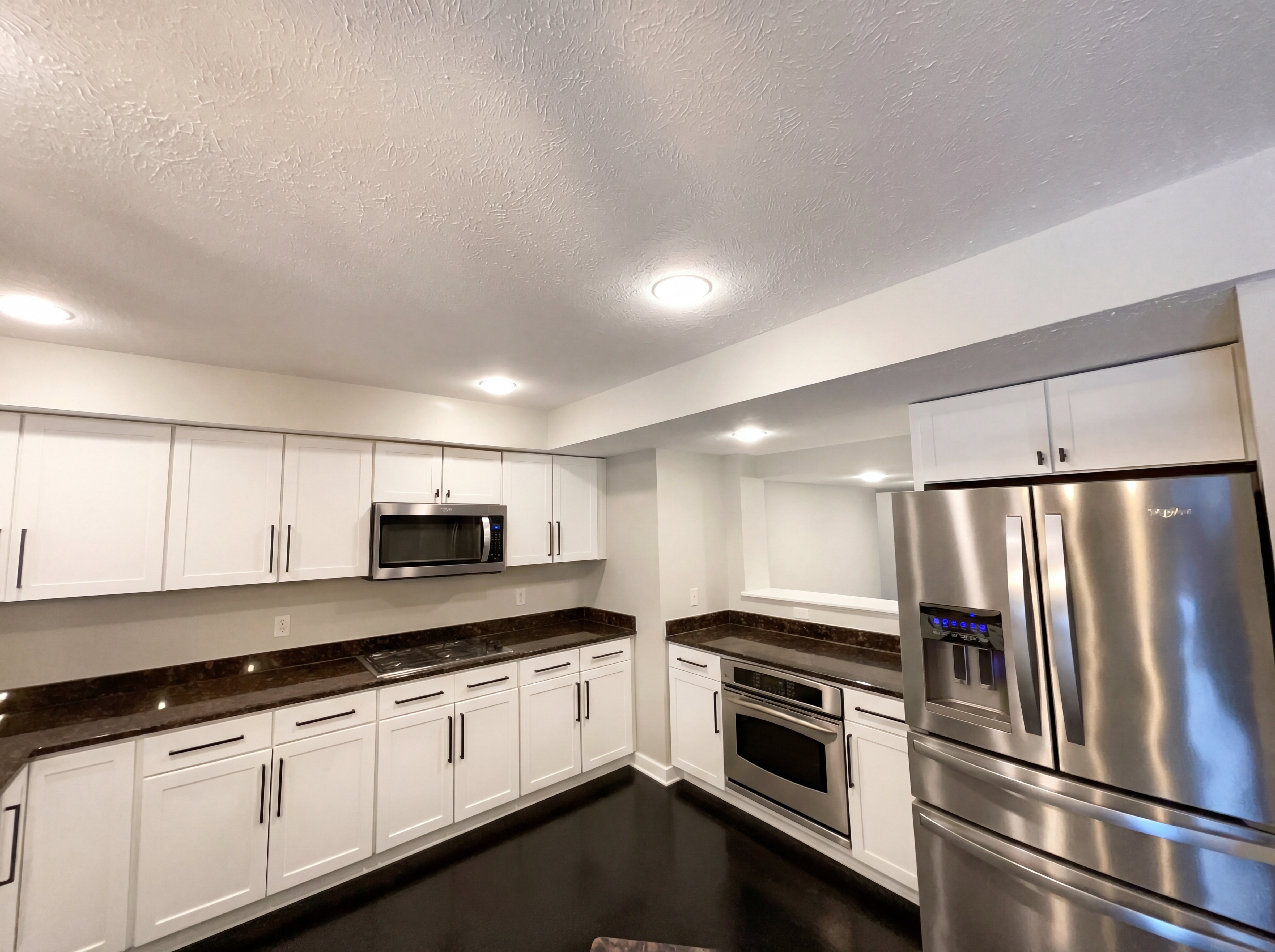 Photo 3 of 24 of 2272 W 5th St, Cleveland, OH