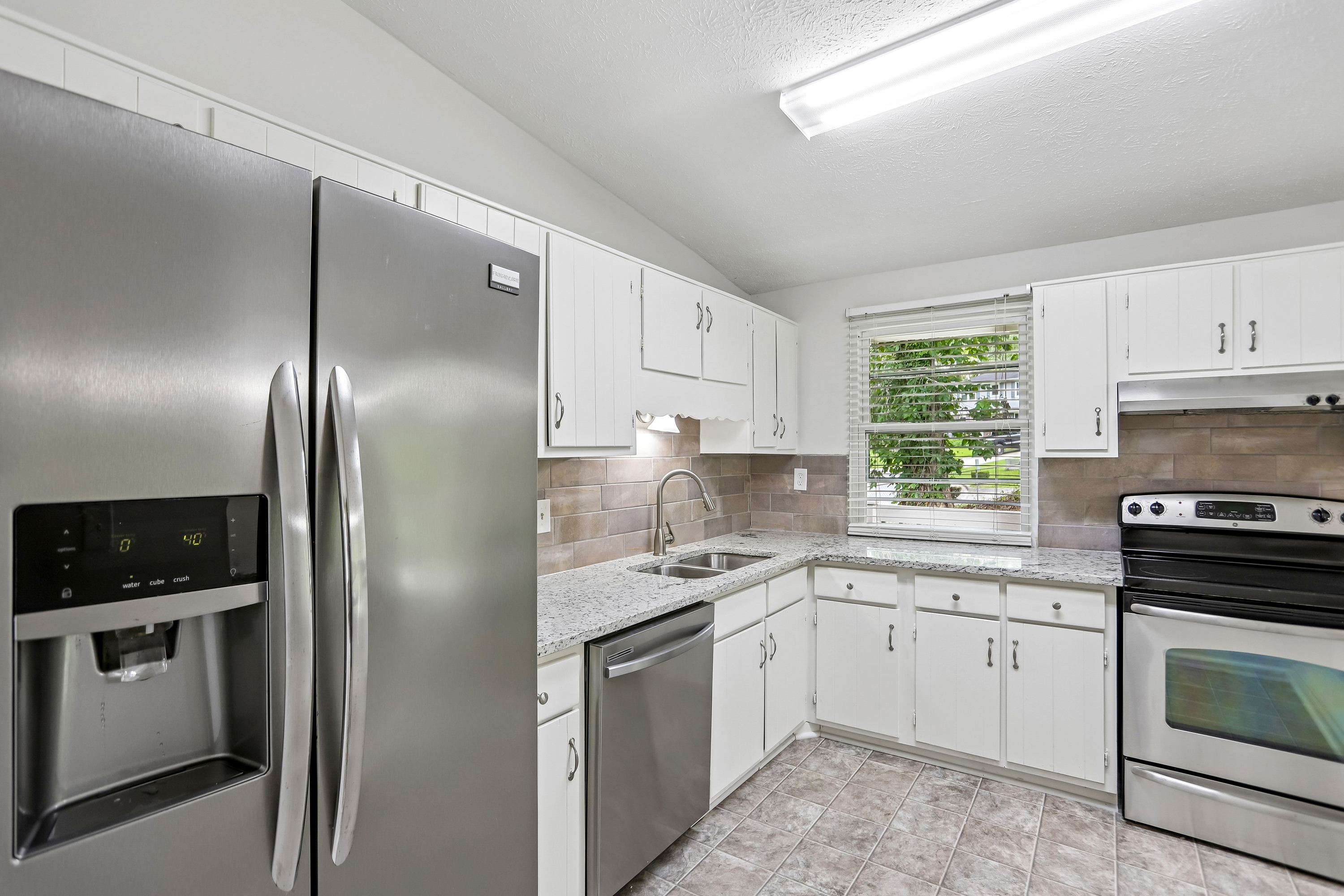 Photo 18 of 34 of 3020 Forestside Ln, Atlanta, GA