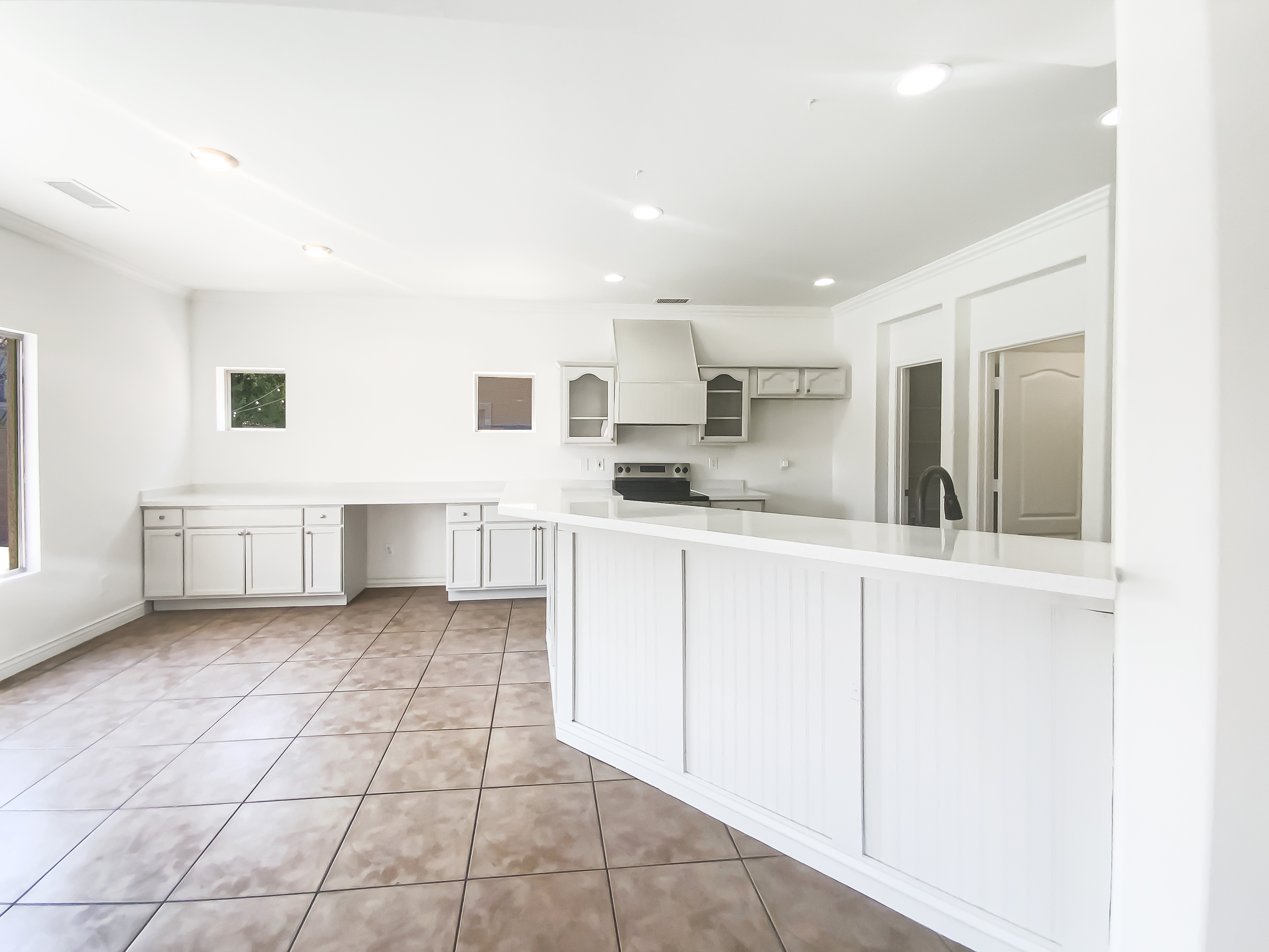 Photo 13 of 21 of 10221 E Knowles Ave, Mesa, AZ