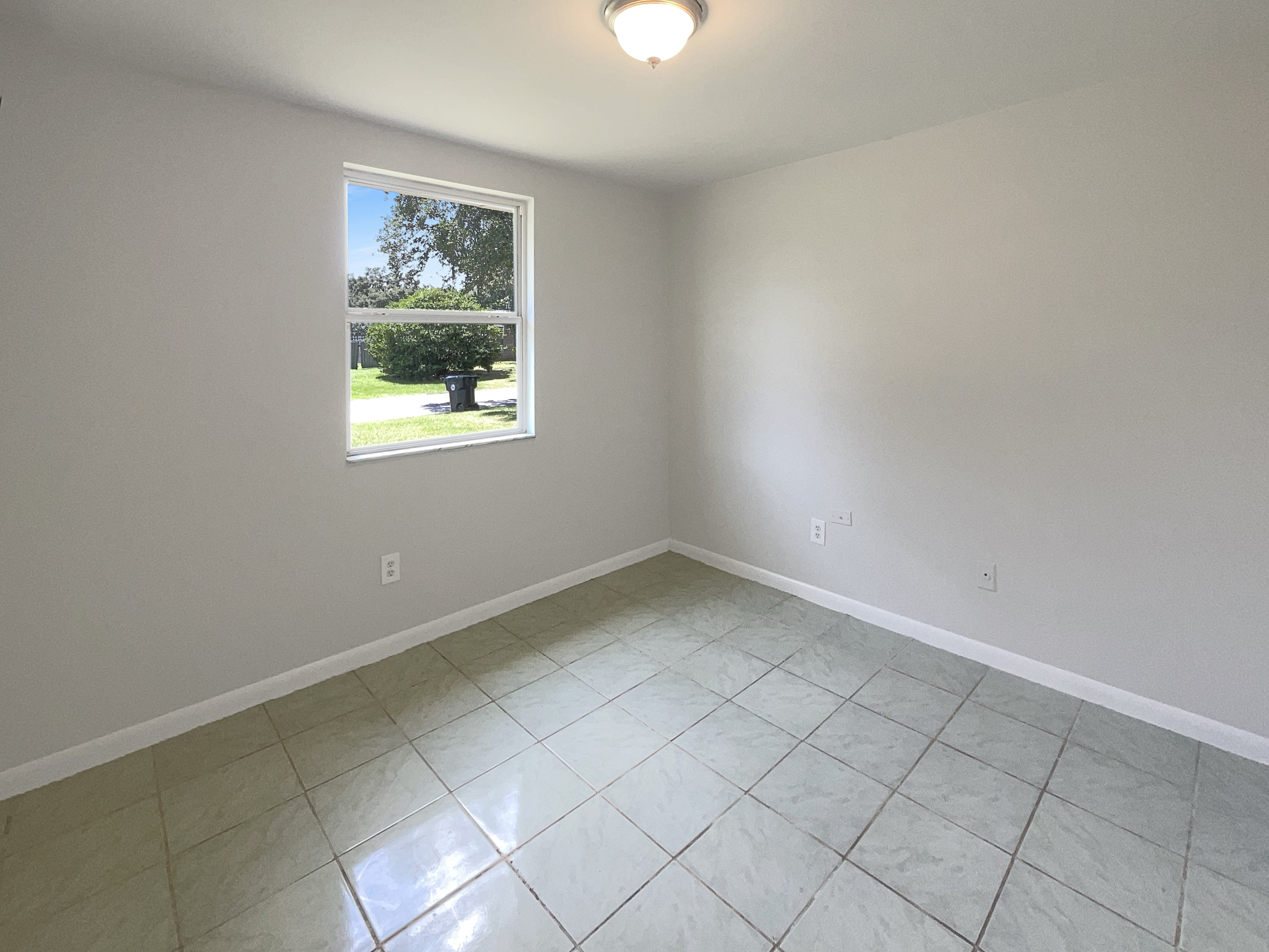 Photo 13 of 19 of 2772 Commanche Ave, Orange Park, FL