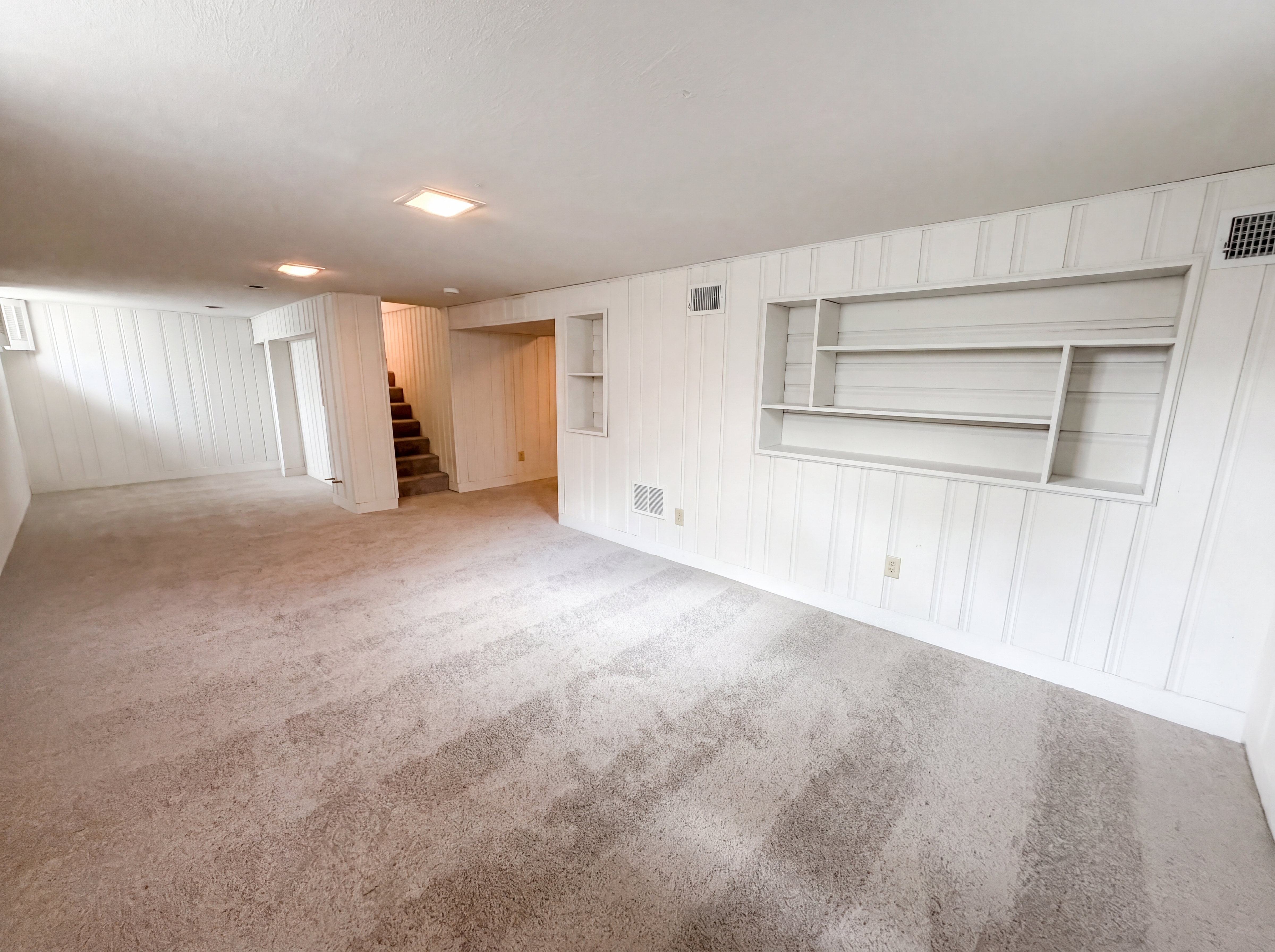 Photo 14 of 27 of 8615 Virginia Cir N, St. Louis Park, MN
