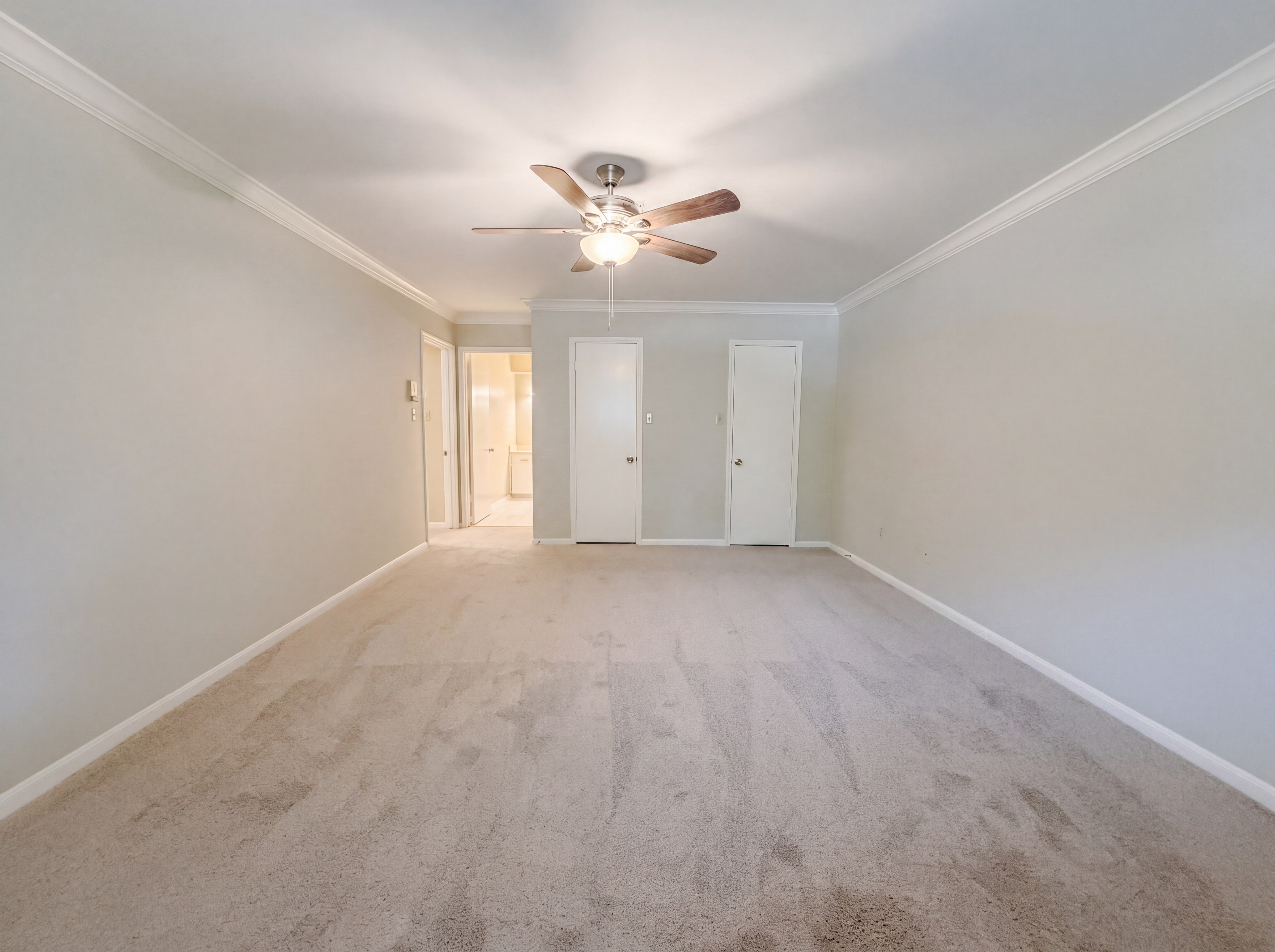 Photo 18 of 26 of 17406 Ridge Top Dr, Houston, TX
