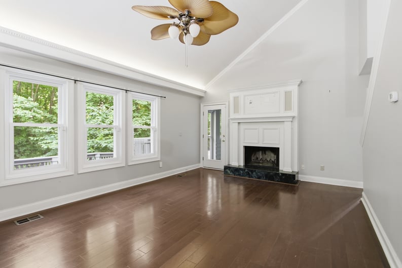 Property photo 3 of 399 N Victoria Rd