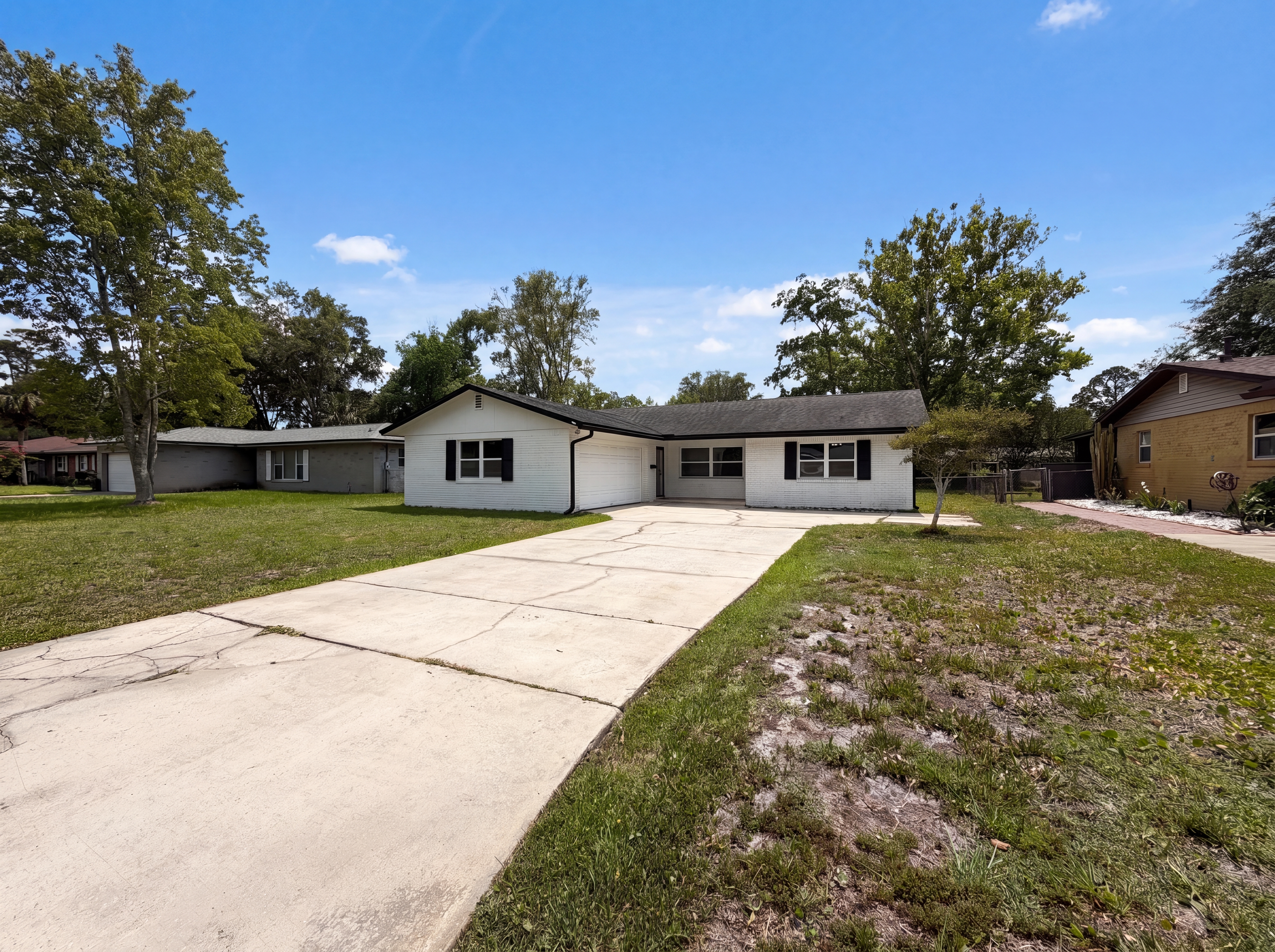 Photo 21 of 24 of 7842 Rondeau Dr E, Jacksonville, FL