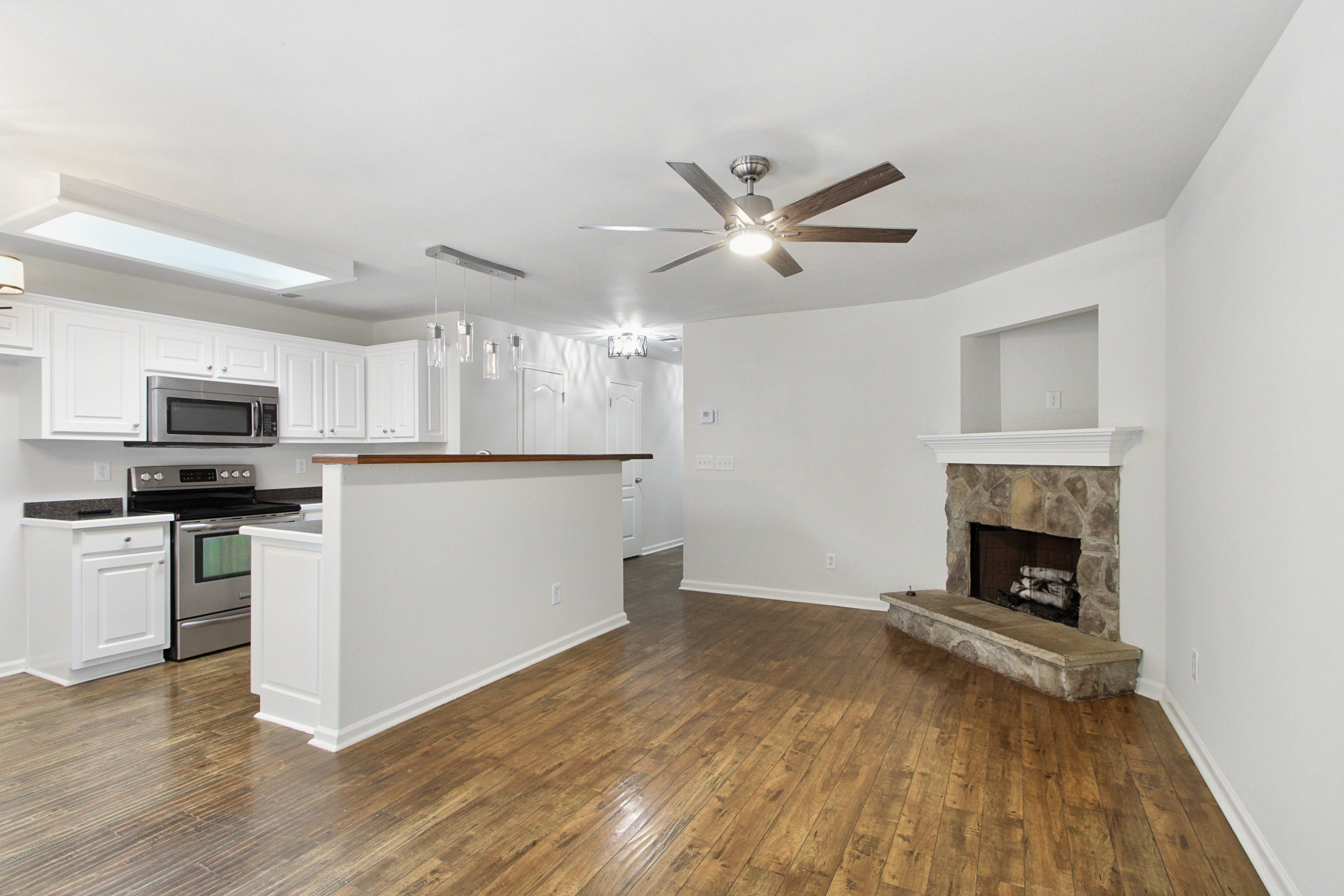 Photo 8 of 31 of 1508 Box Cir, Winder, GA