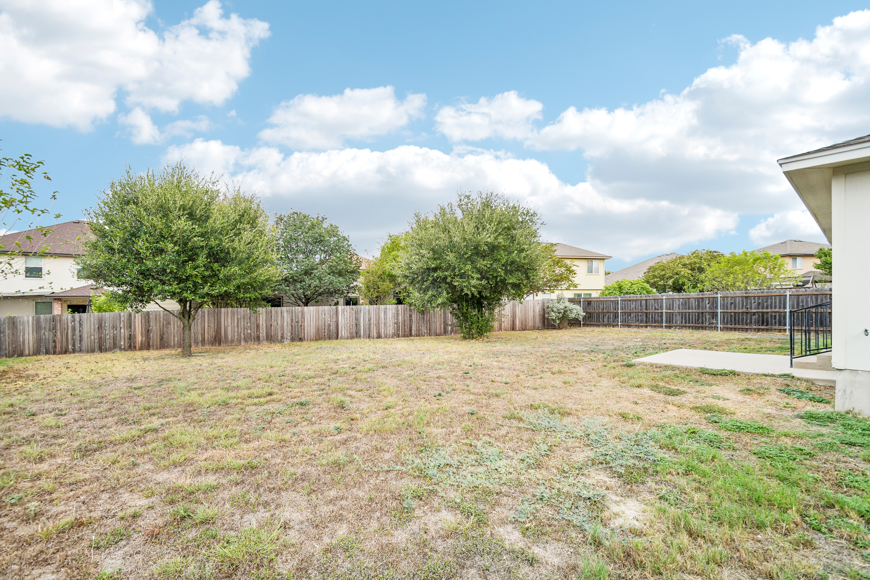 Photo 5 of 19 of 259 Coal Dr, Jarrell, TX