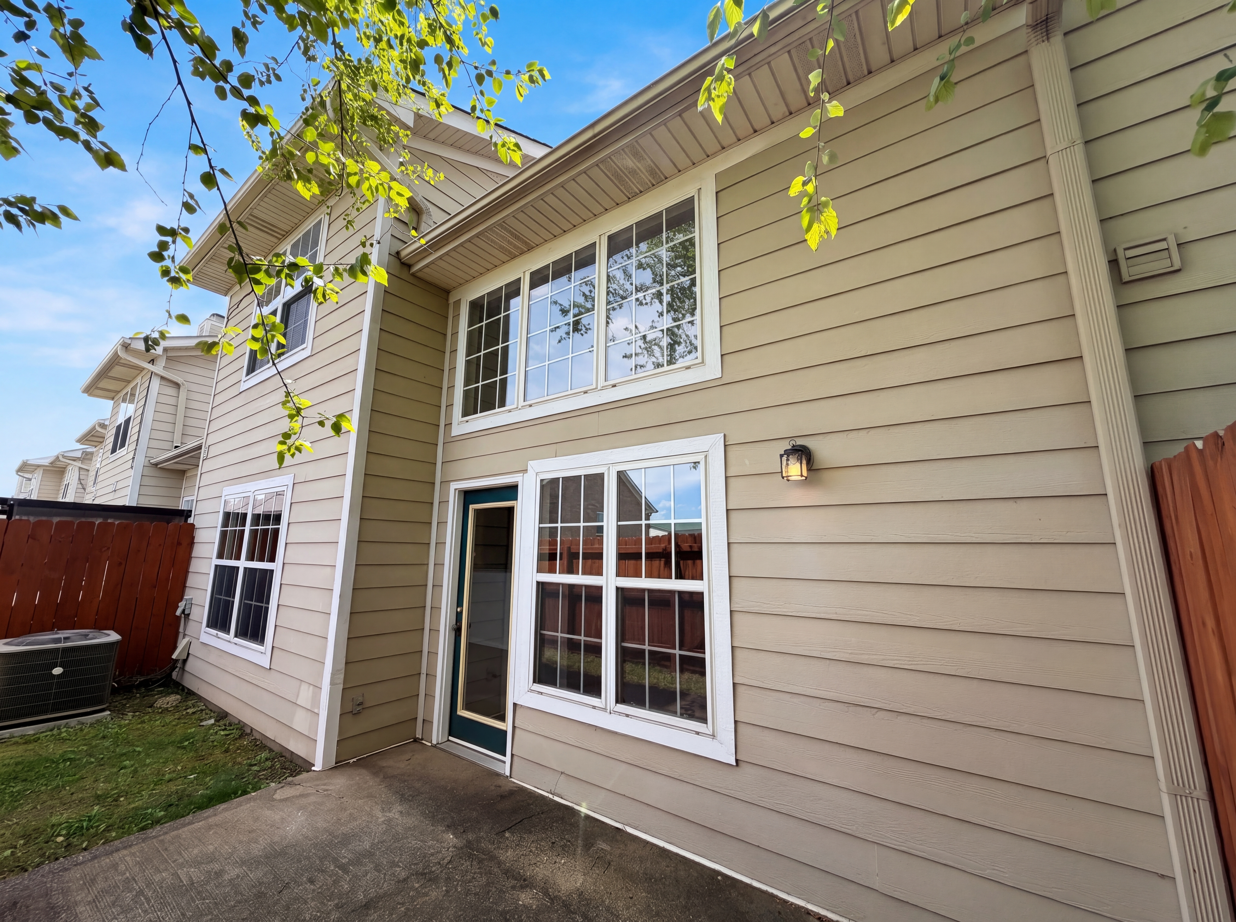 Photo 4 of 33 of 403 Heath Pl, Smyrna, TN