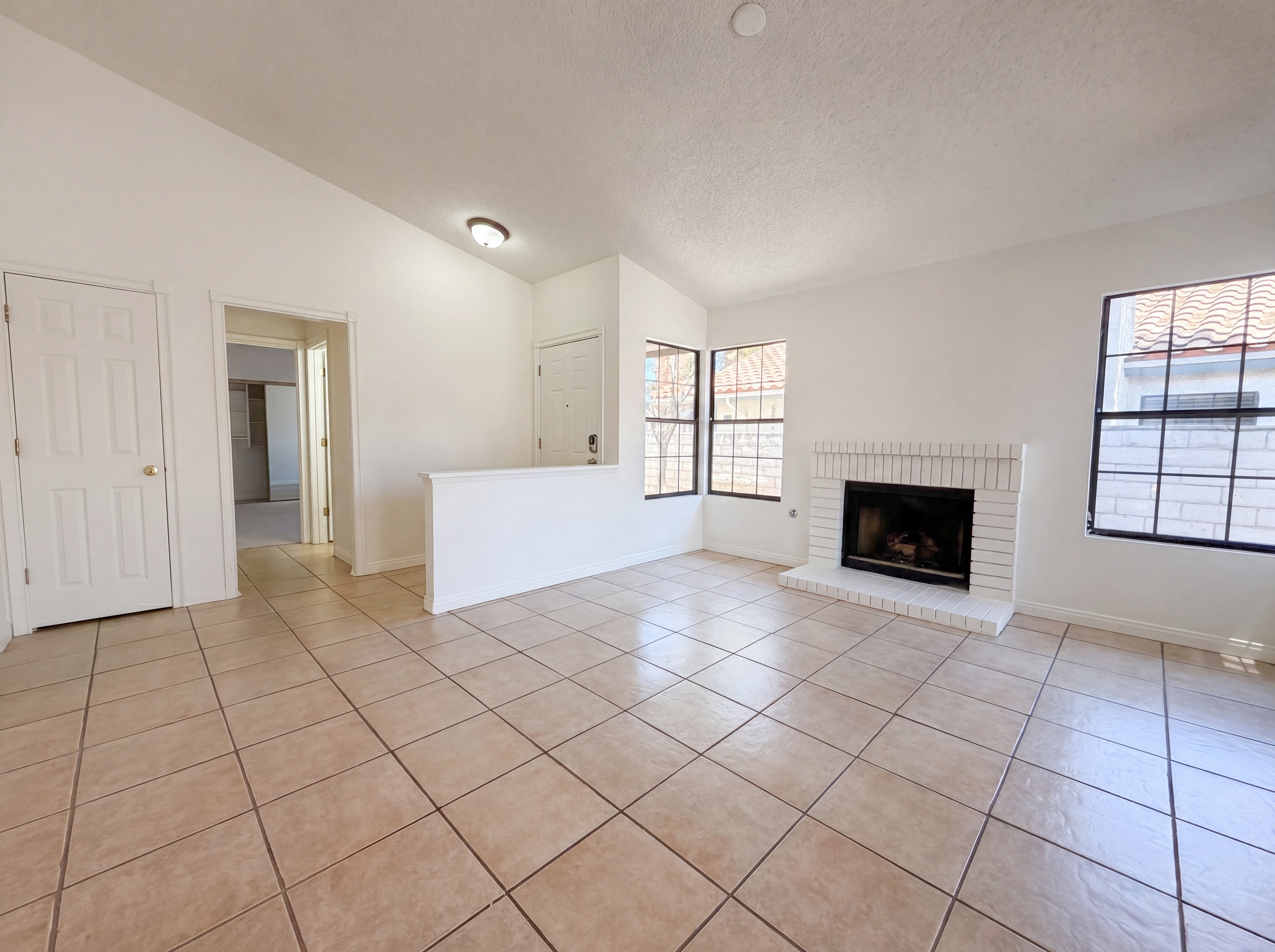 Photo 9 of 21 of 699 Thousand Oaks Dr, Las Vegas, NV