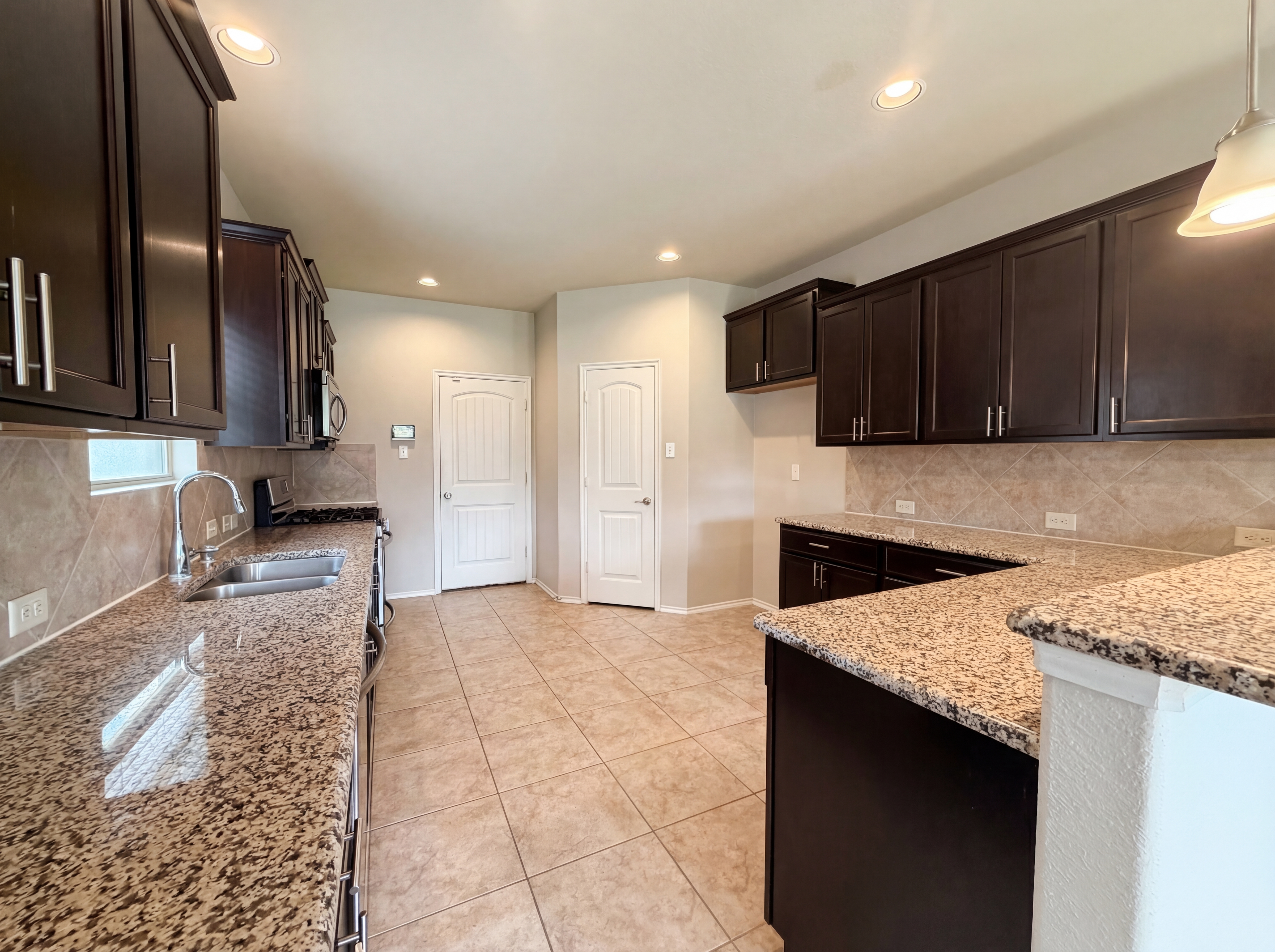 Photo 11 of 26 of 9829 Cottontail Ln, McKinney, TX