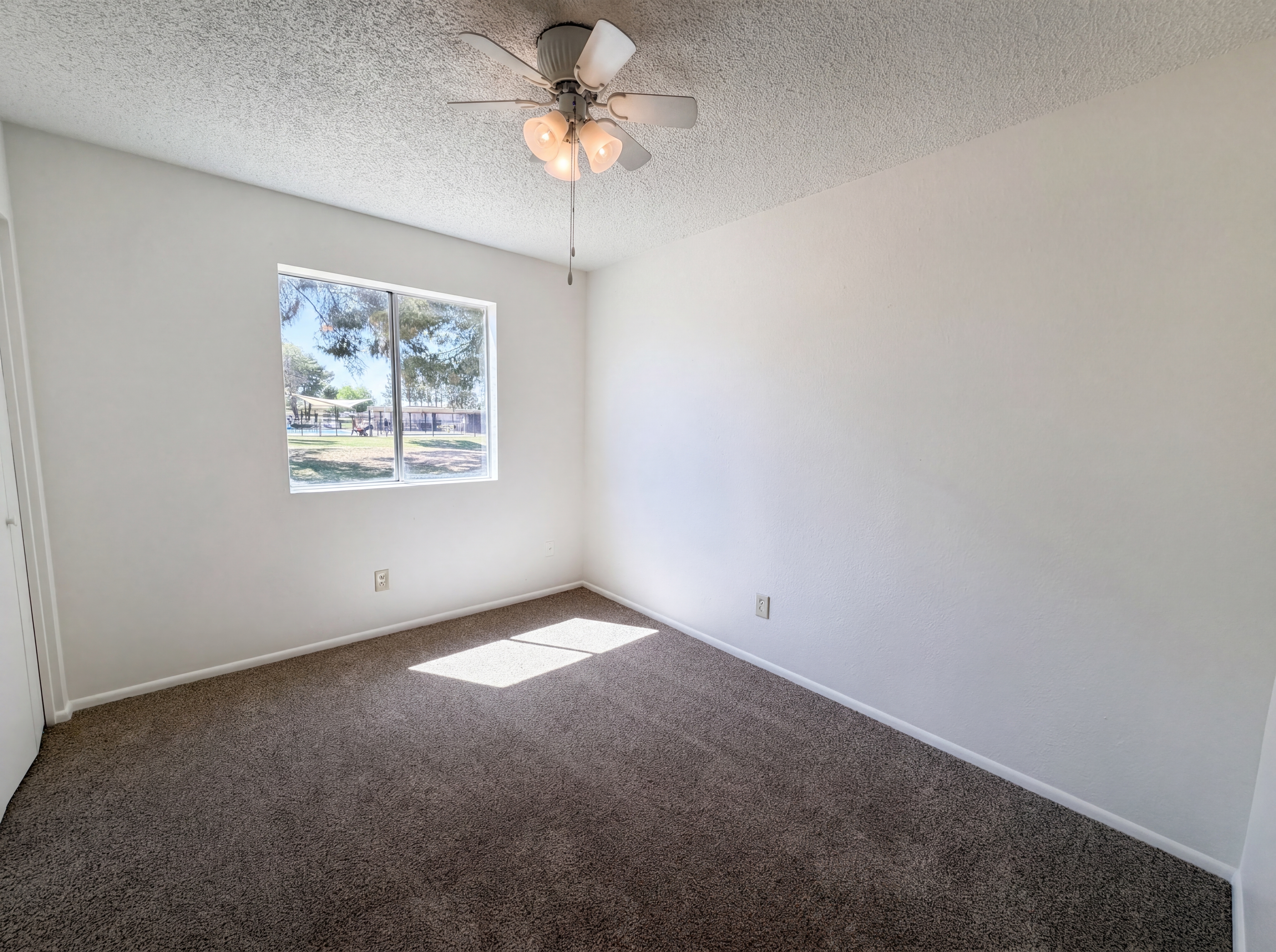 Photo 12 of 17 of 5135 E Evergreen St, Mesa, AZ
