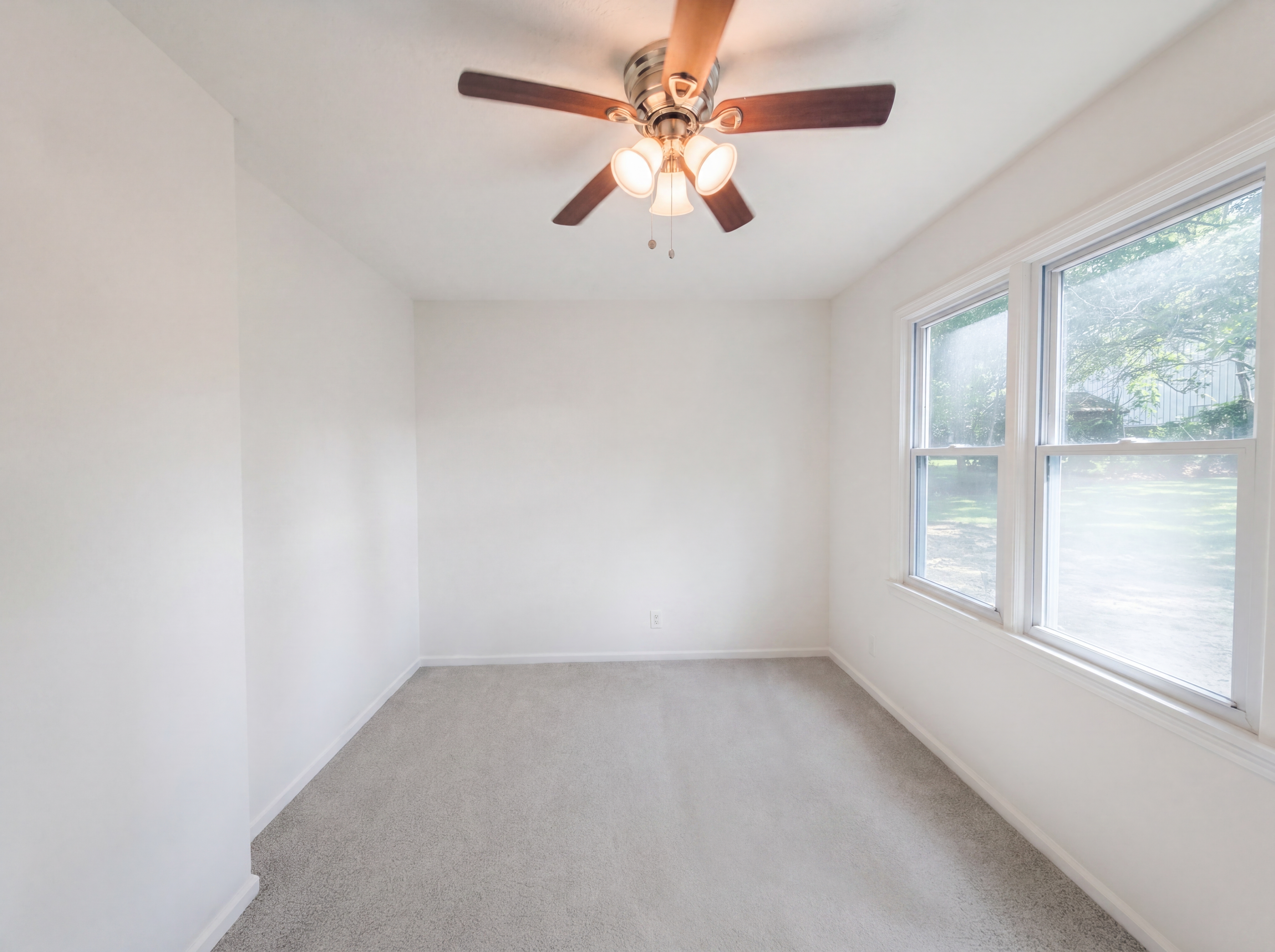 Photo 12 of 16 of 1825 NE Bren Mar Rd, Lees Summit, MO