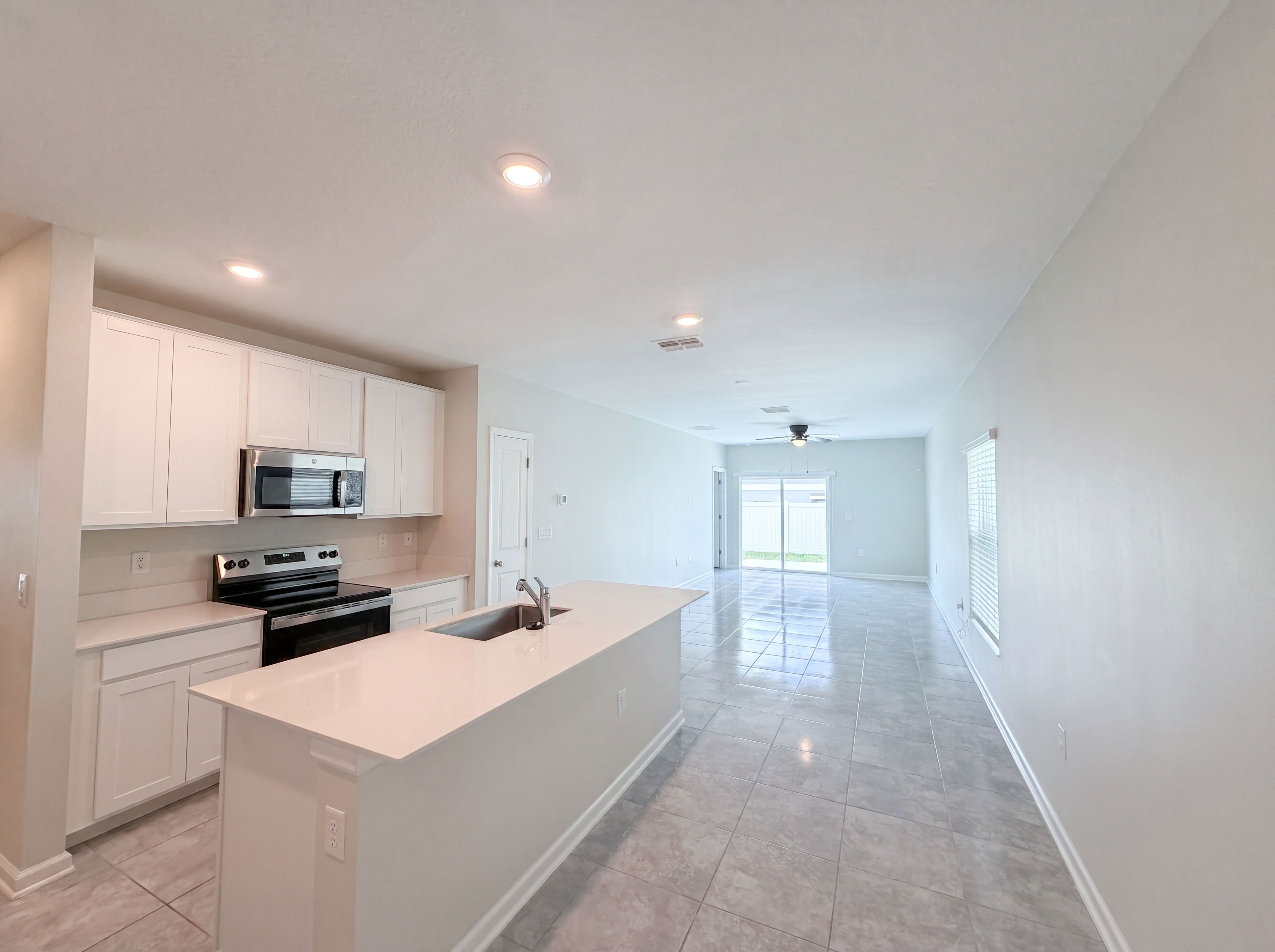 Photo 6 of 21 of 2307 Burney Falls Ln, Davenport, FL