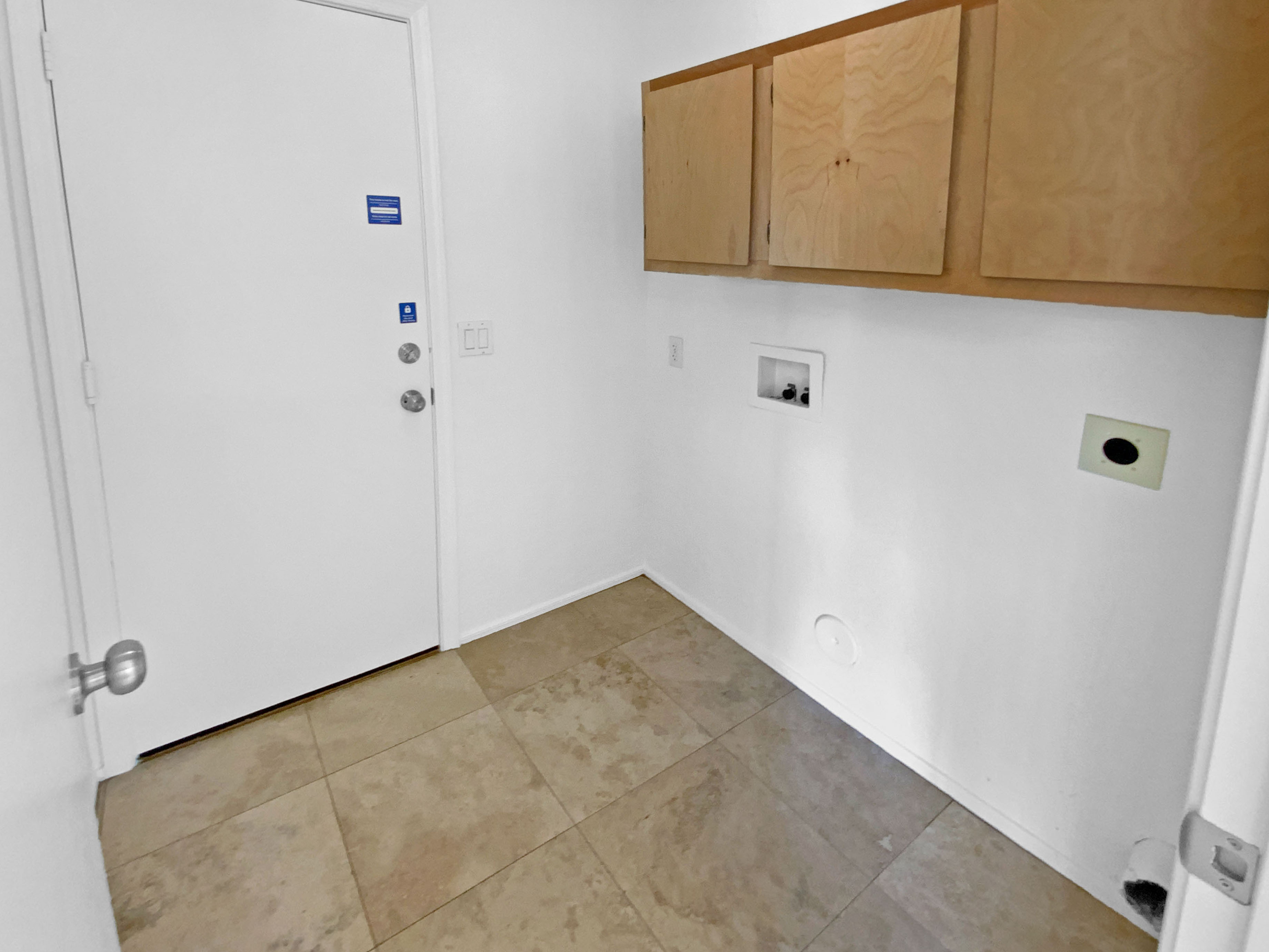 Photo 16 of 22 of 10933 W Vista Ave, Glendale, AZ