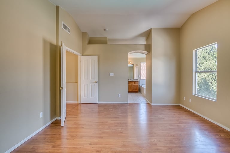 Photo 7 of 29 - 1026 E Hiddenview Dr, Phoenix, AZ 85048
