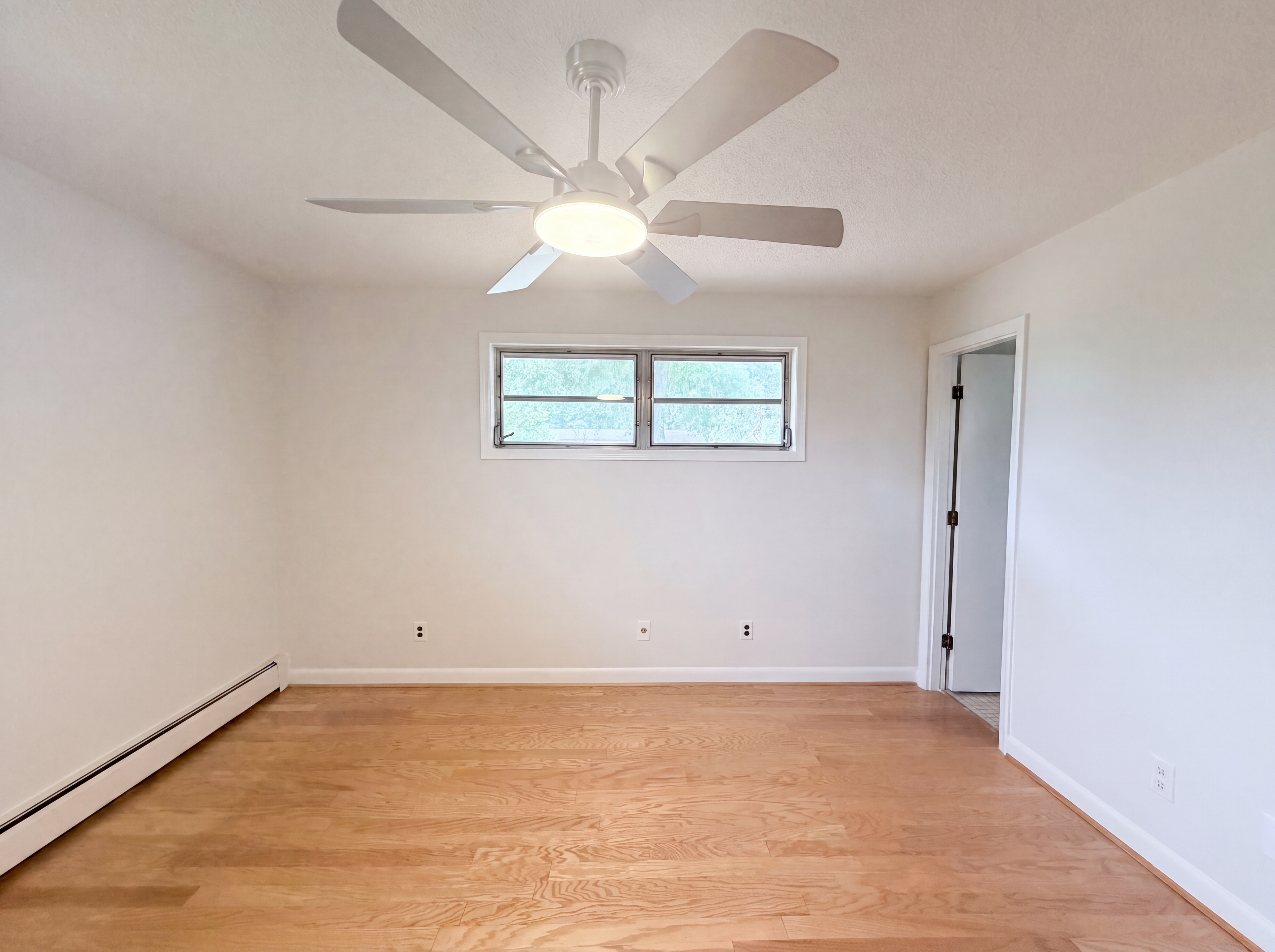 Photo 9 of 21 of 1580 W Cloaninger Ave, Statesville, NC
