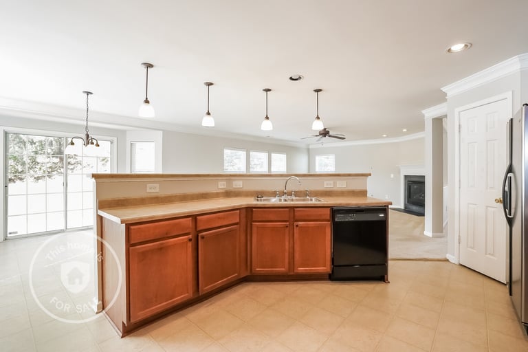 Photo 13 of 25 - 3100 Cynthiana Ct, Raleigh, NC 27610