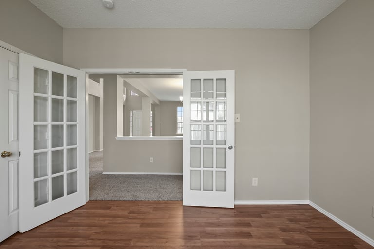 Photo 9 of 32 - 3553 Sedona Dr, Grand Prairie, TX 75052