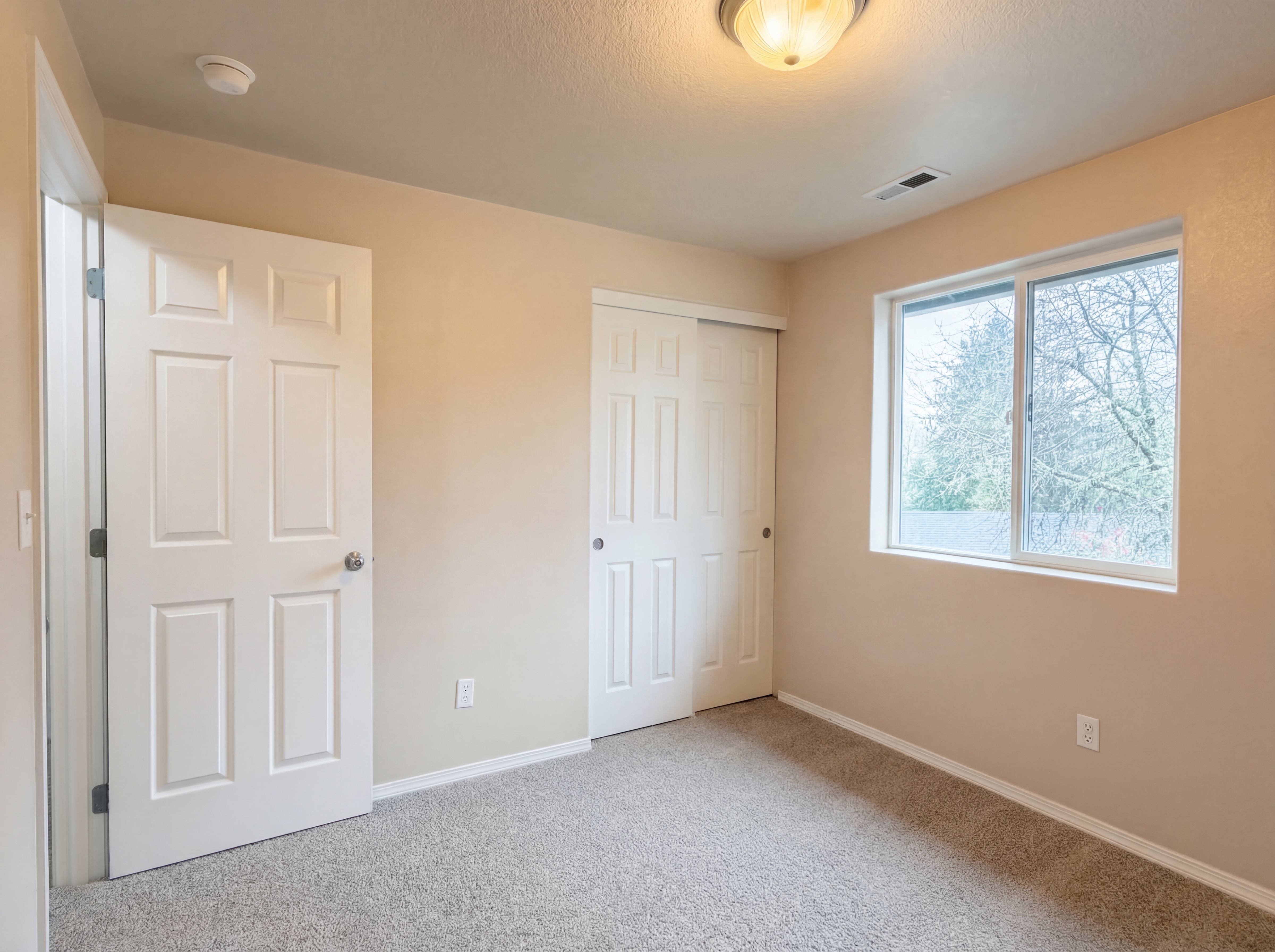 Photo 18 of 27 of 35056 Whitetail Ave, Saint Helens, OR