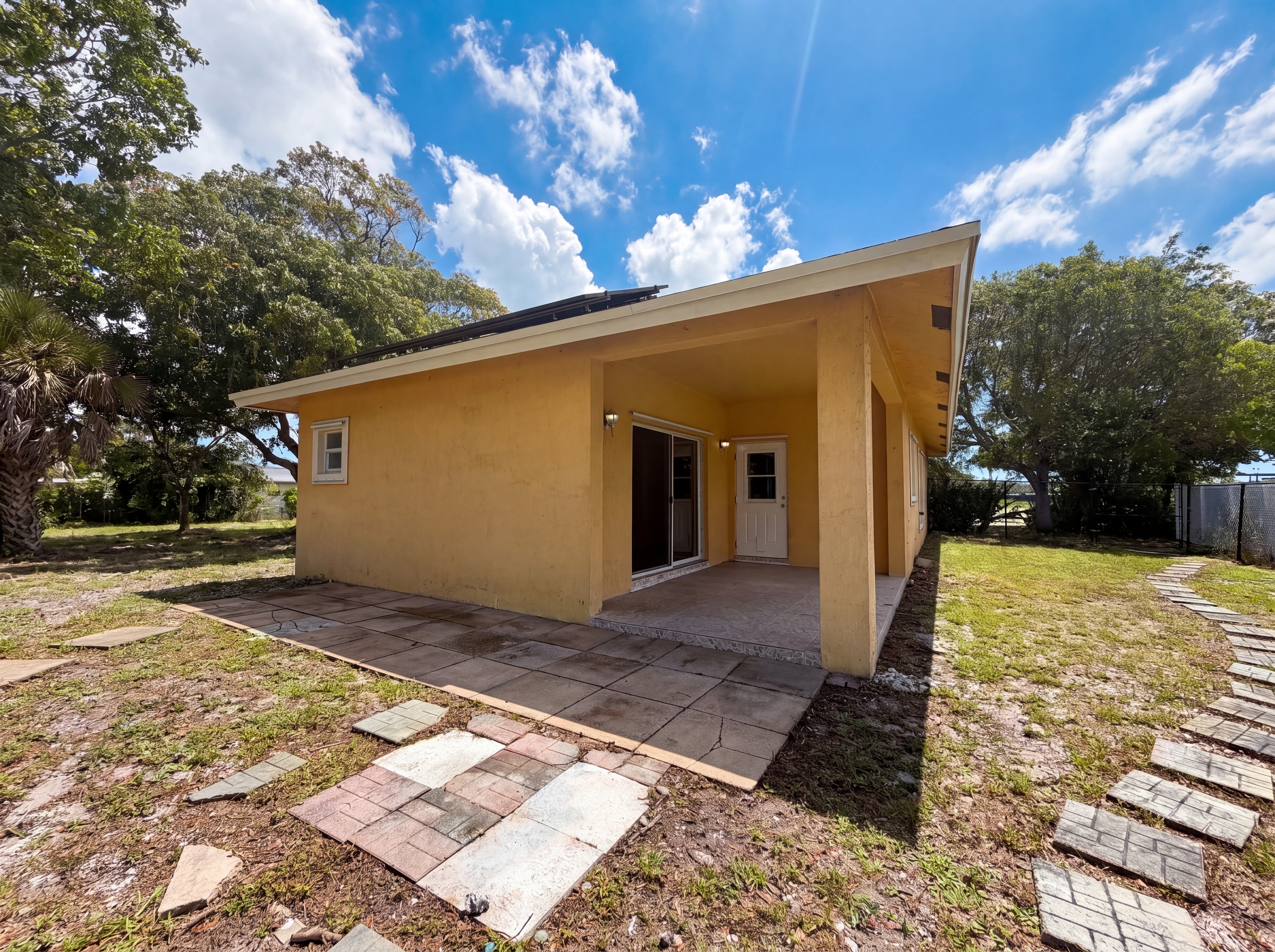 Photo 5 of 19 of 453 N Deerfield Ave, Deerfield Beach, FL