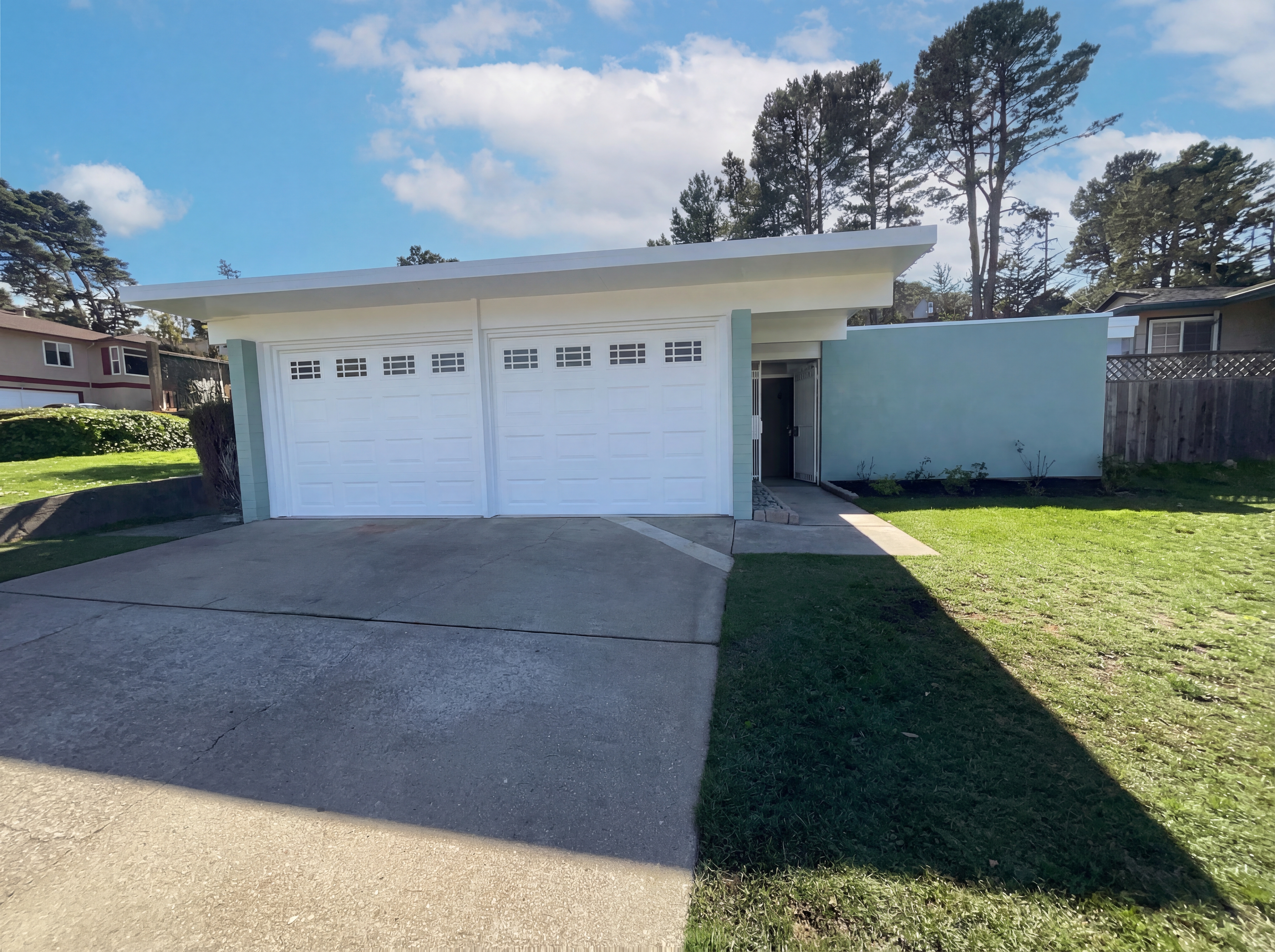 Photo 6 of 36 of 2361 Oakmont Dr, San Bruno, CA