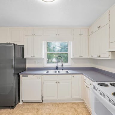 Property photo 2 of 1502 Shoal Creek Dr SW